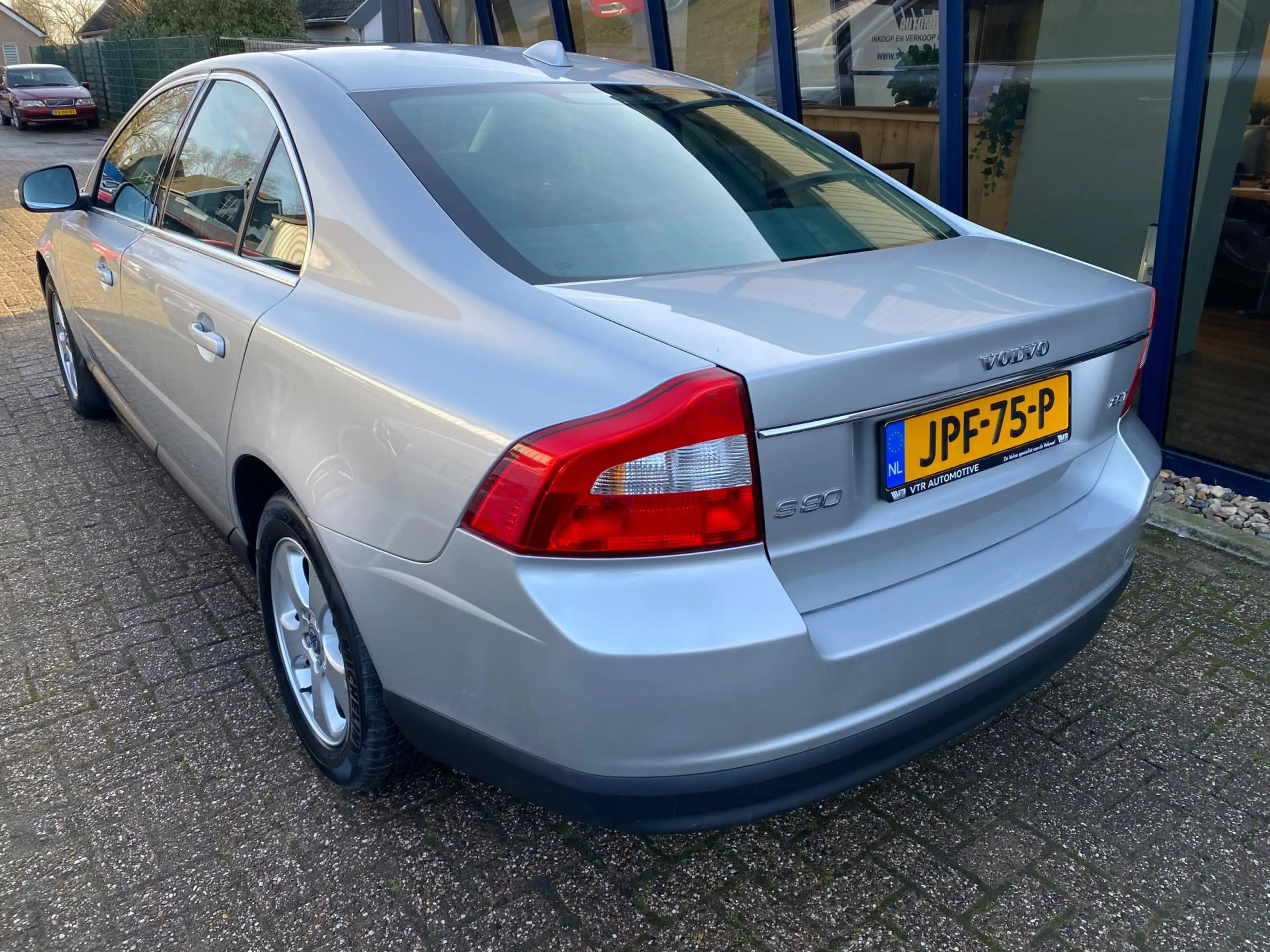 Volvo S80 2.5 T Kinetic 200PK Automaat 78.000KM — photo 2