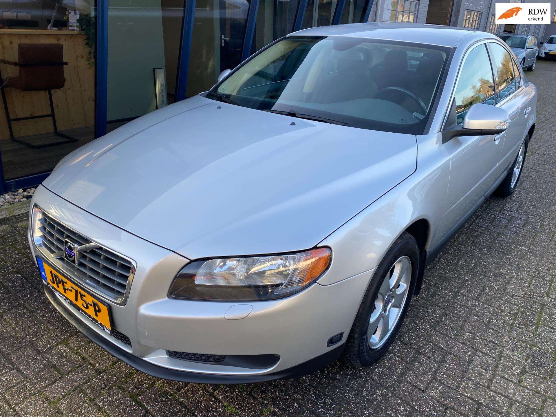 Volvo S80