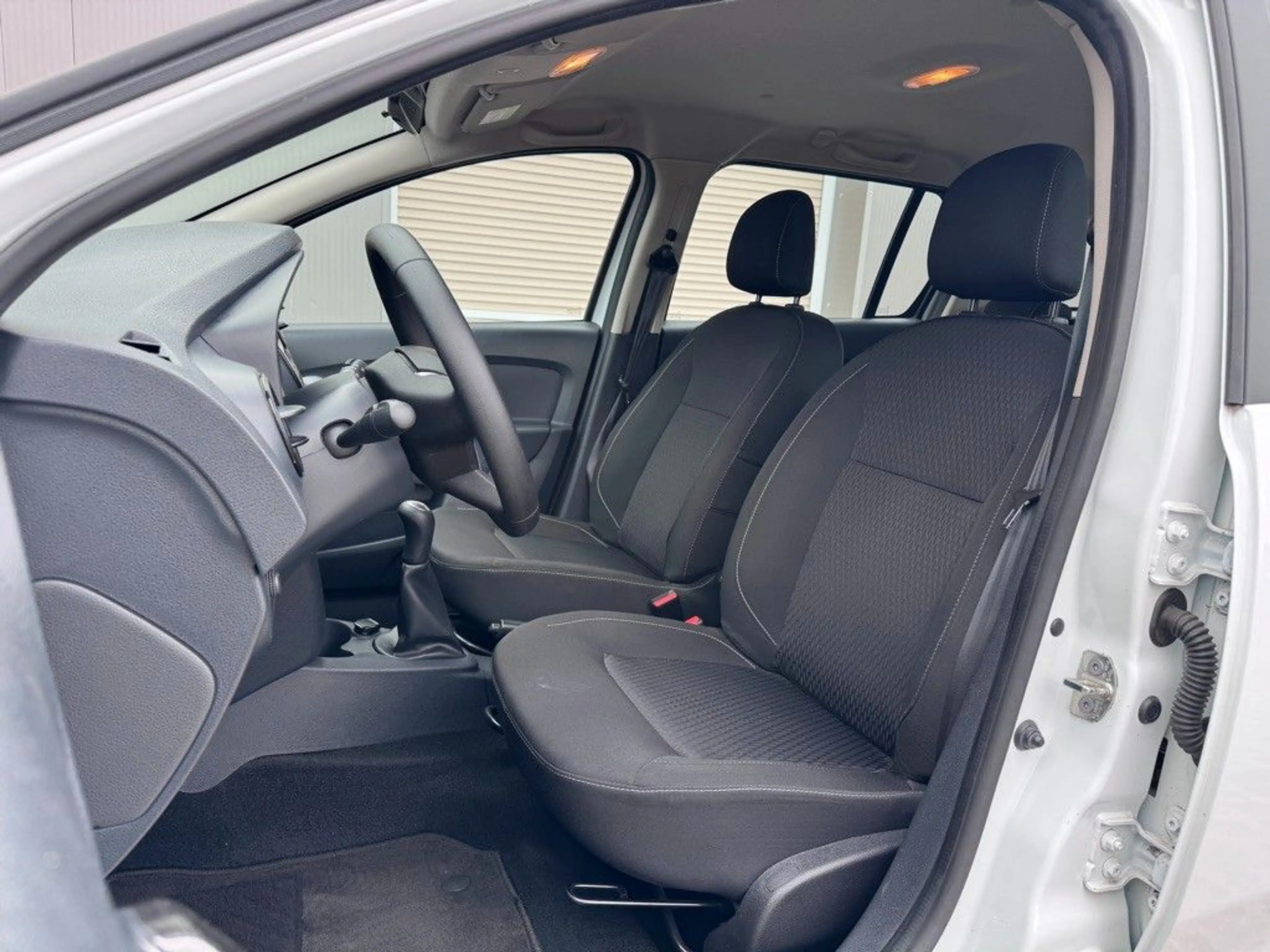 Dacia Logan MCV II Kombi Comfort*1HAND*KLIMA*PDC*bluet — photo 11