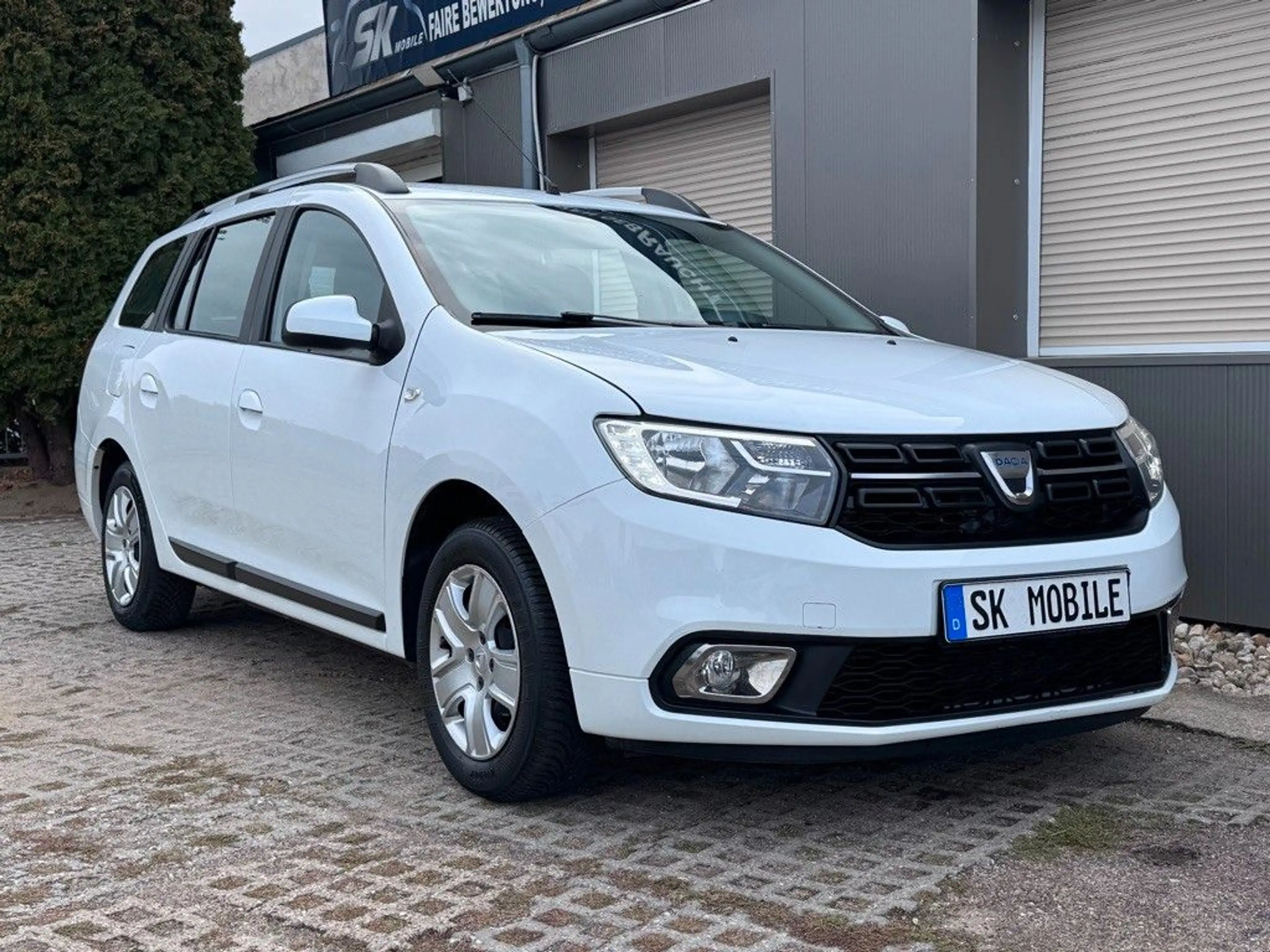 Dacia Logan MCV II Kombi Comfort*1HAND*KLIMA*PDC*bluet — photo 4
