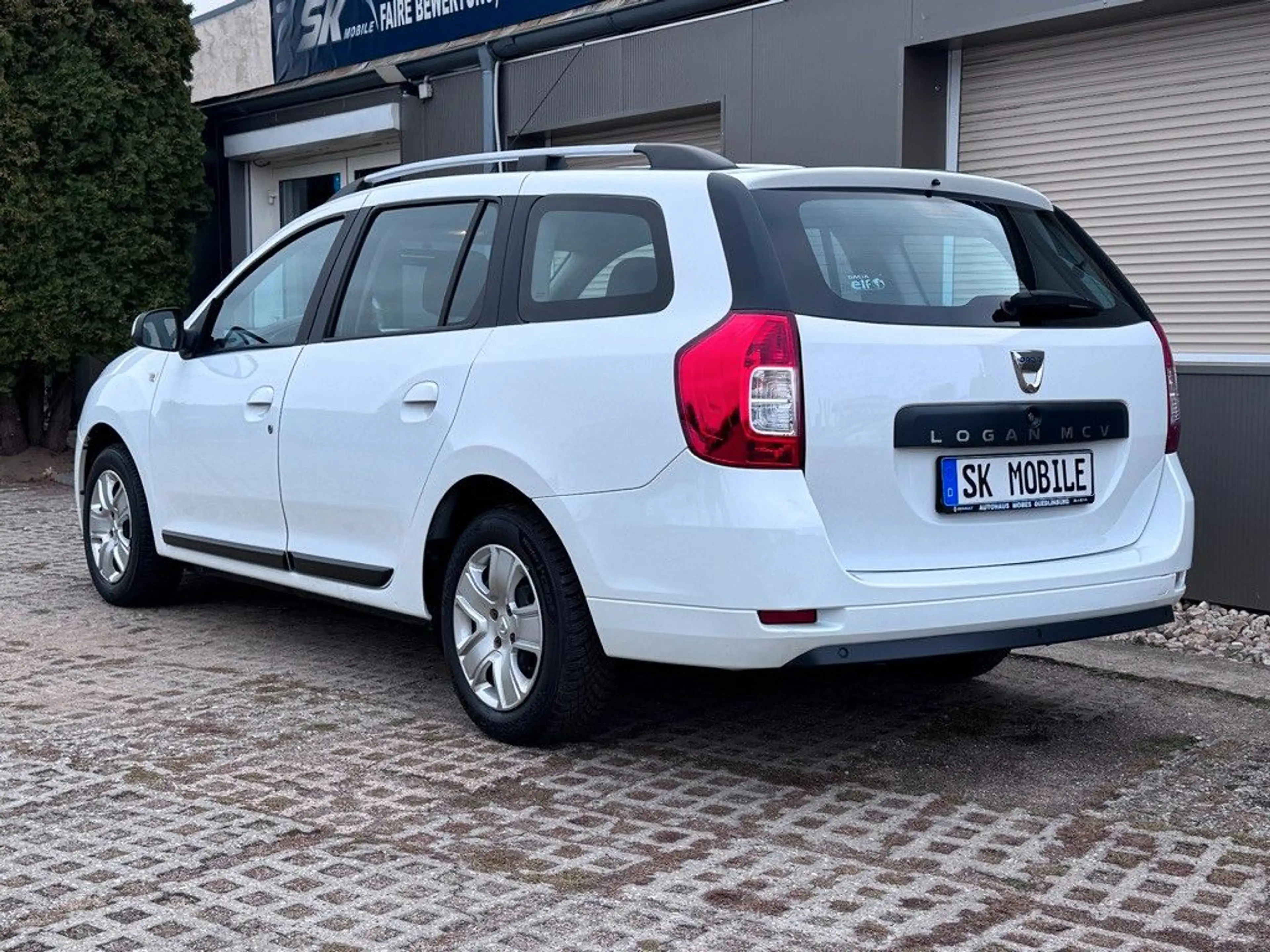 Dacia Logan MCV II Kombi Comfort*1HAND*KLIMA*PDC*bluet — photo 3