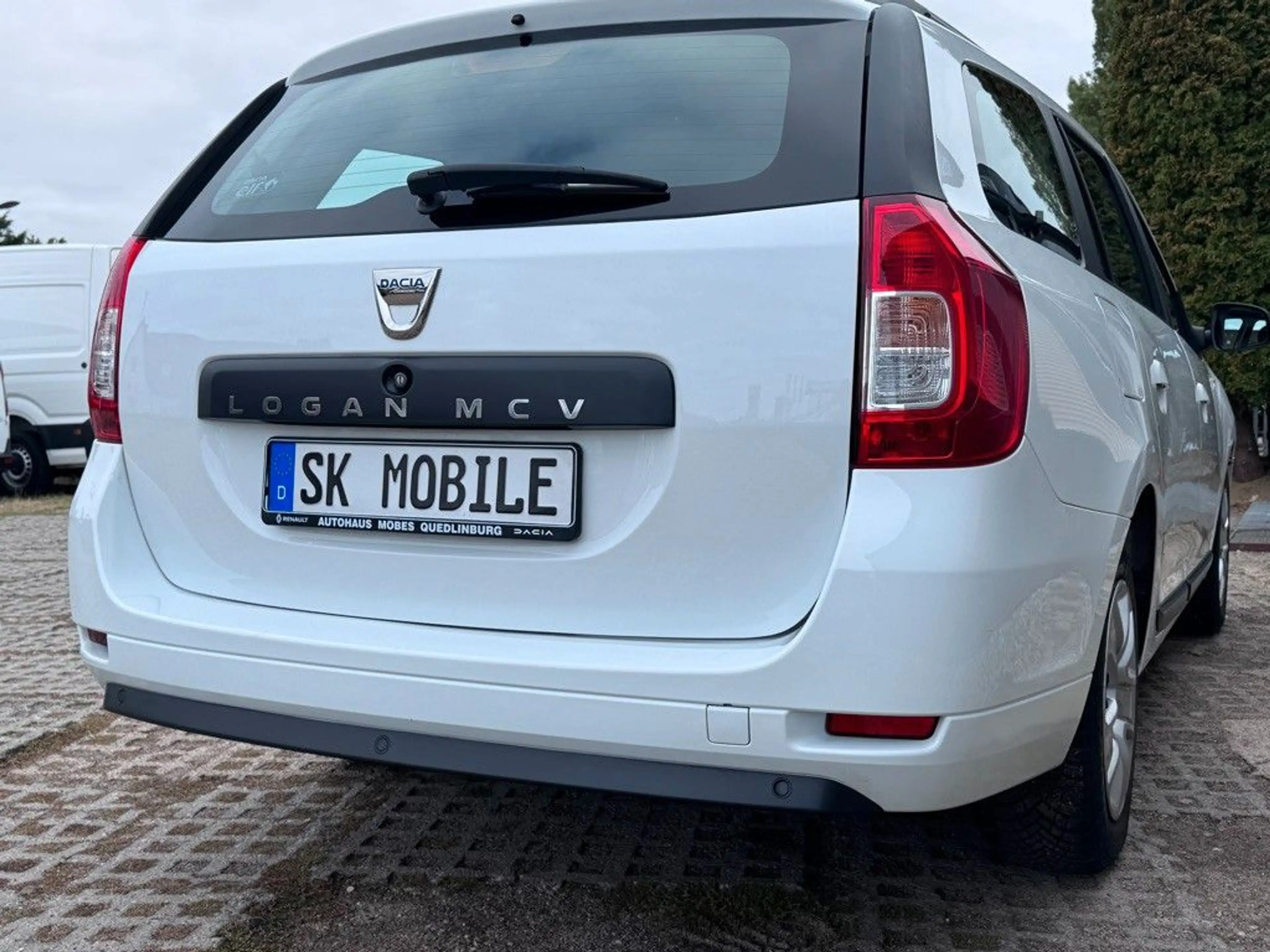 Dacia Logan MCV II Kombi Comfort*1HAND*KLIMA*PDC*bluet — photo 8