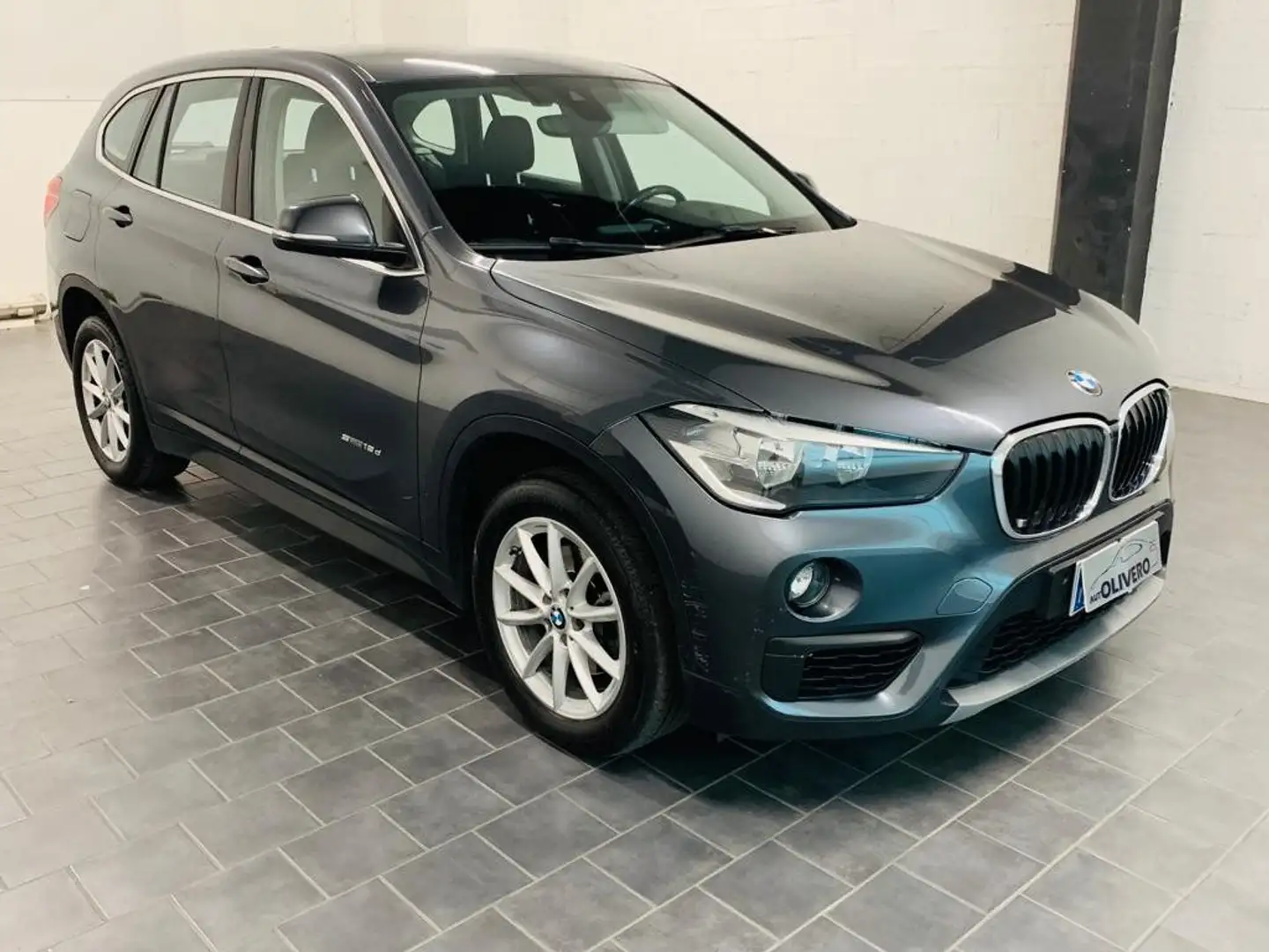 BMW X1 sDrive18d Advantage-UNIPRO Grigio - 1