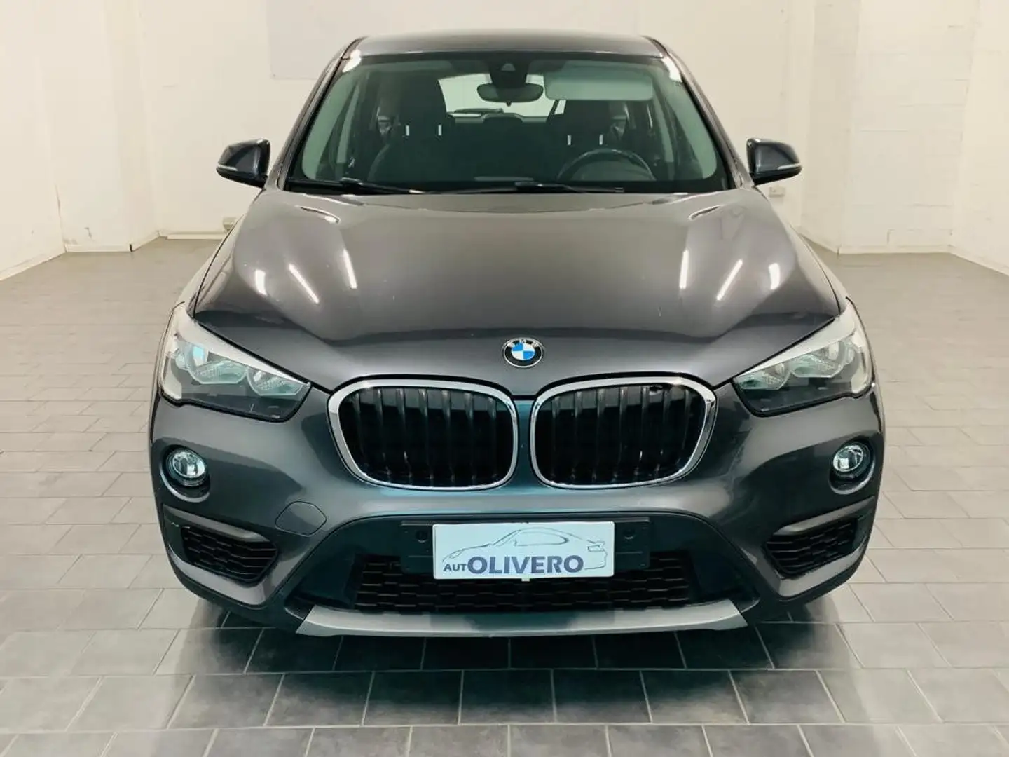 BMW X1 sDrive18d Advantage-UNIPRO Grigio - 2
