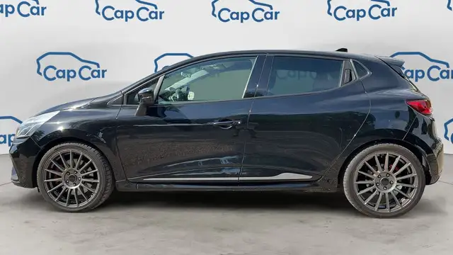 Renault Clio view 2
