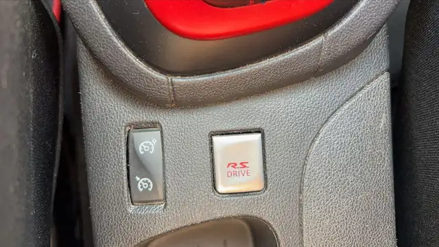 Renault Clio view 13