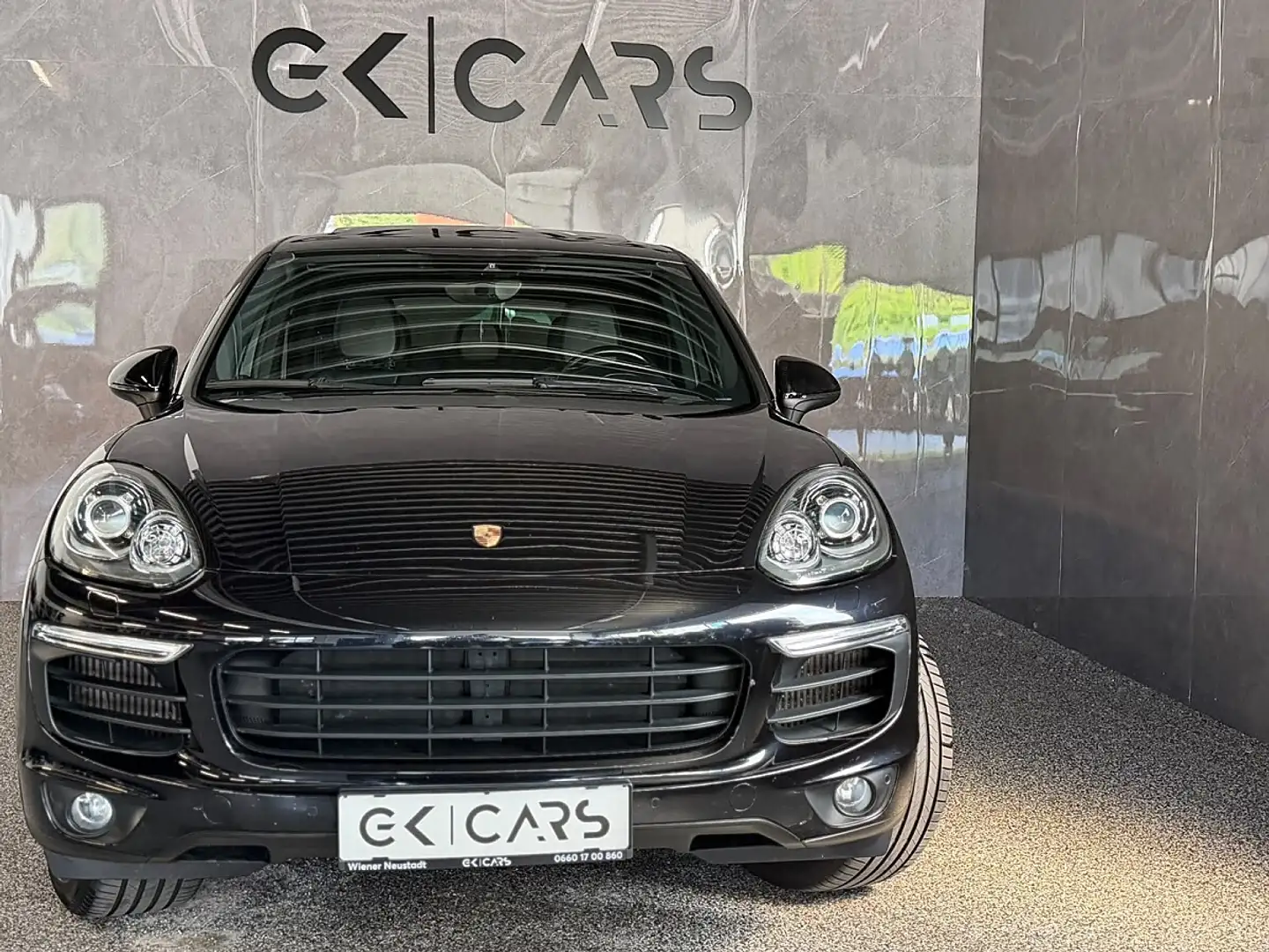 Porsche Cayenne 3.0 Diesel Platinum Edition/PANO/AHK Schwarz - 2