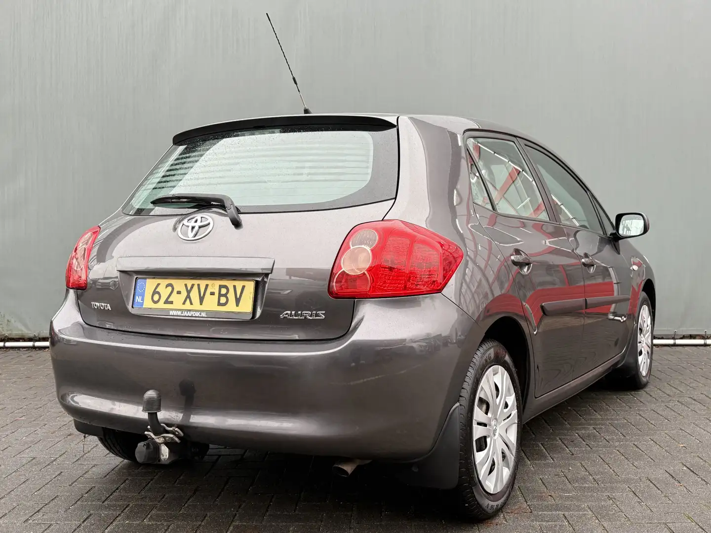 Toyota Auris BWJ 2007 1.6-16V 124 PK Sol TREKHAAK | CARPLAY | R Grijs - 2