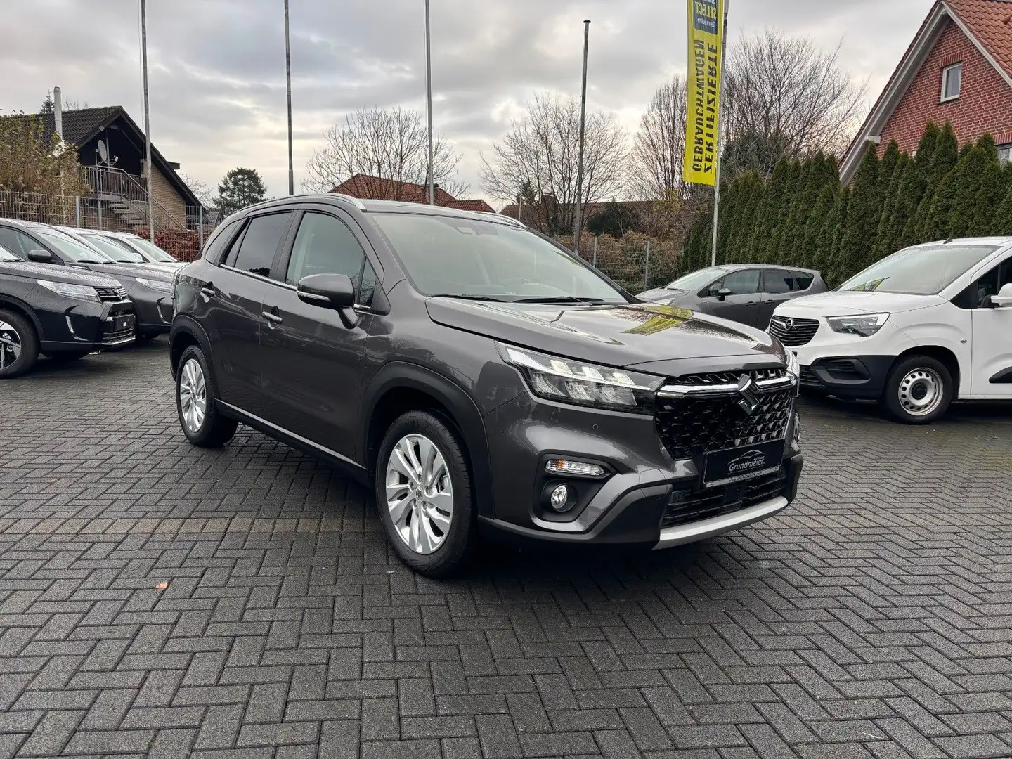 Suzuki S-Cross Comfort /Sitzheizung/CarPlay Gris - 2