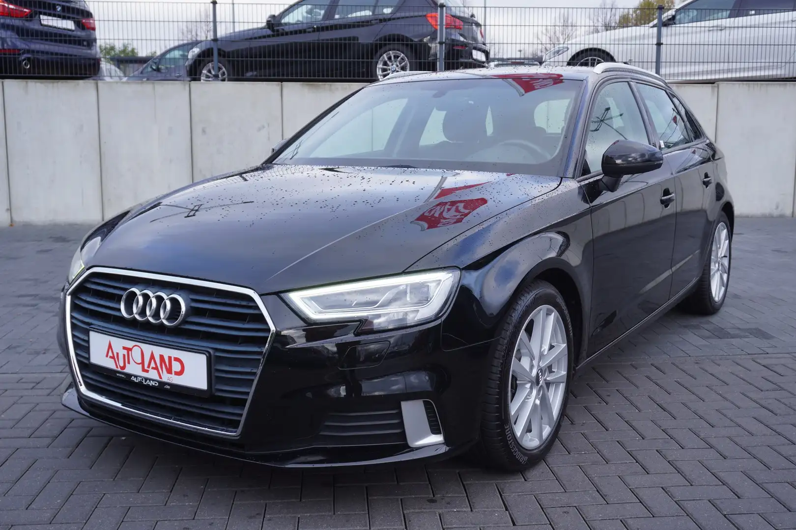 Audi A3 Sportback 35 1.5 TFSI DSG LED Navi Klimaaut. Czarny - 2