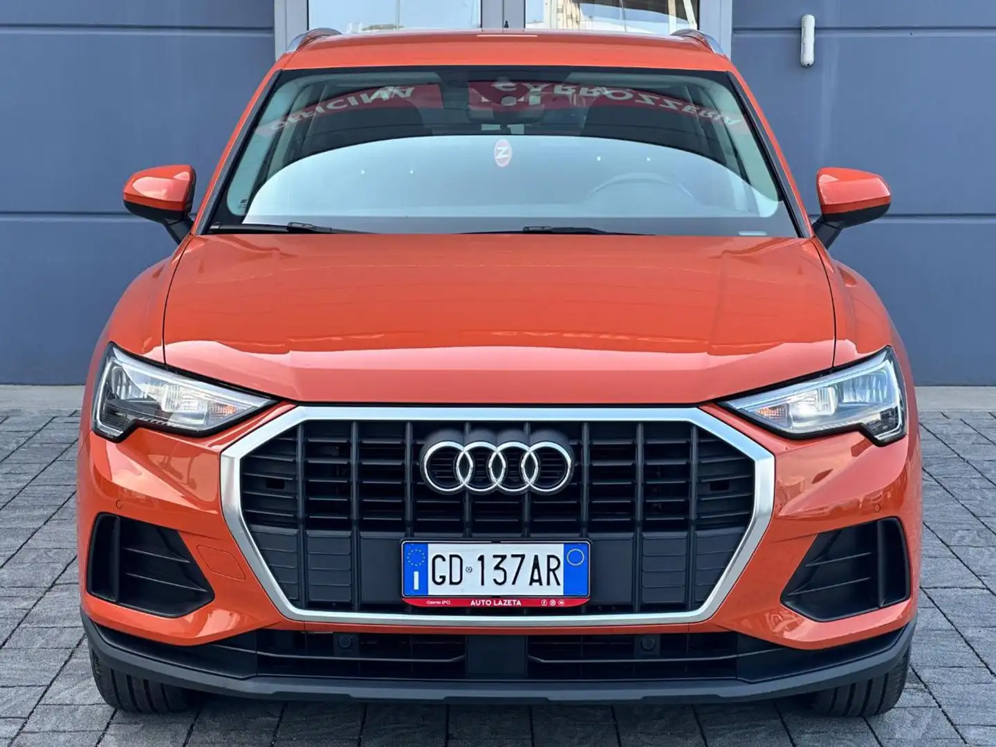 Audi Q3 35 TDI S tronic Business Oranje - 2