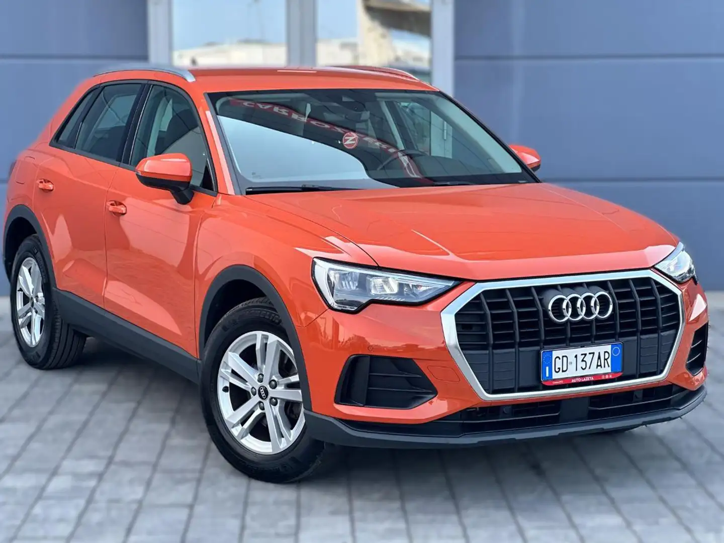 Audi Q3 35 TDI S tronic Business Arancione - 1