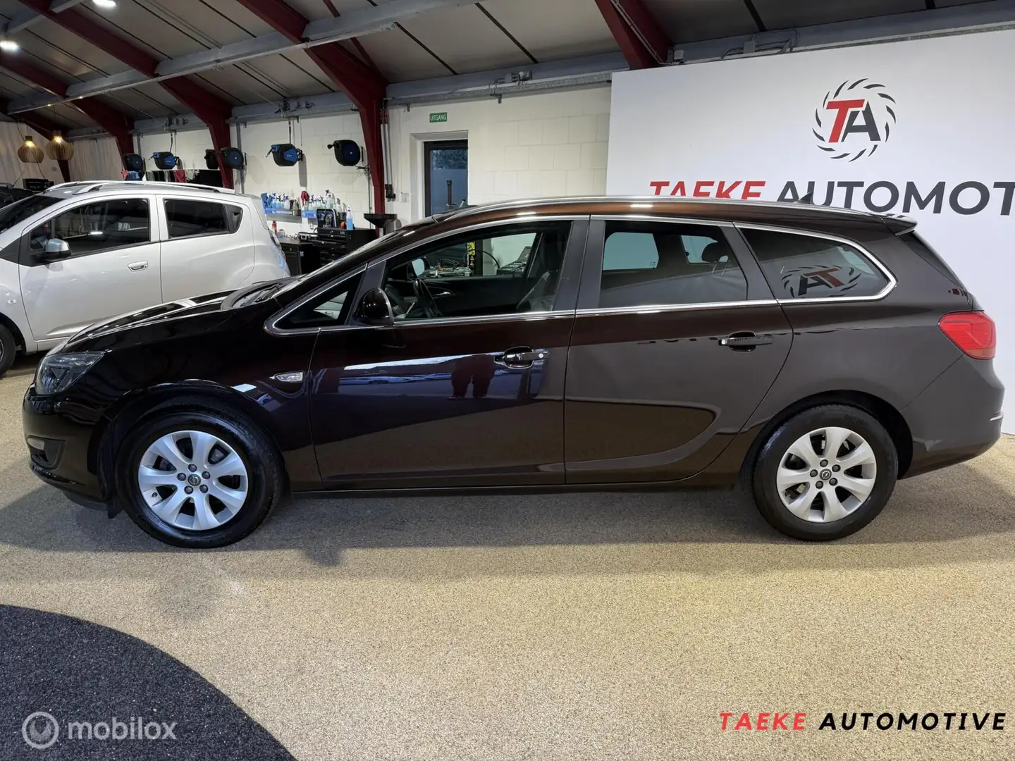 Opel Astra Sports Tourer 1.4 Turbo Business + Clima/Cruise Braun - 2
