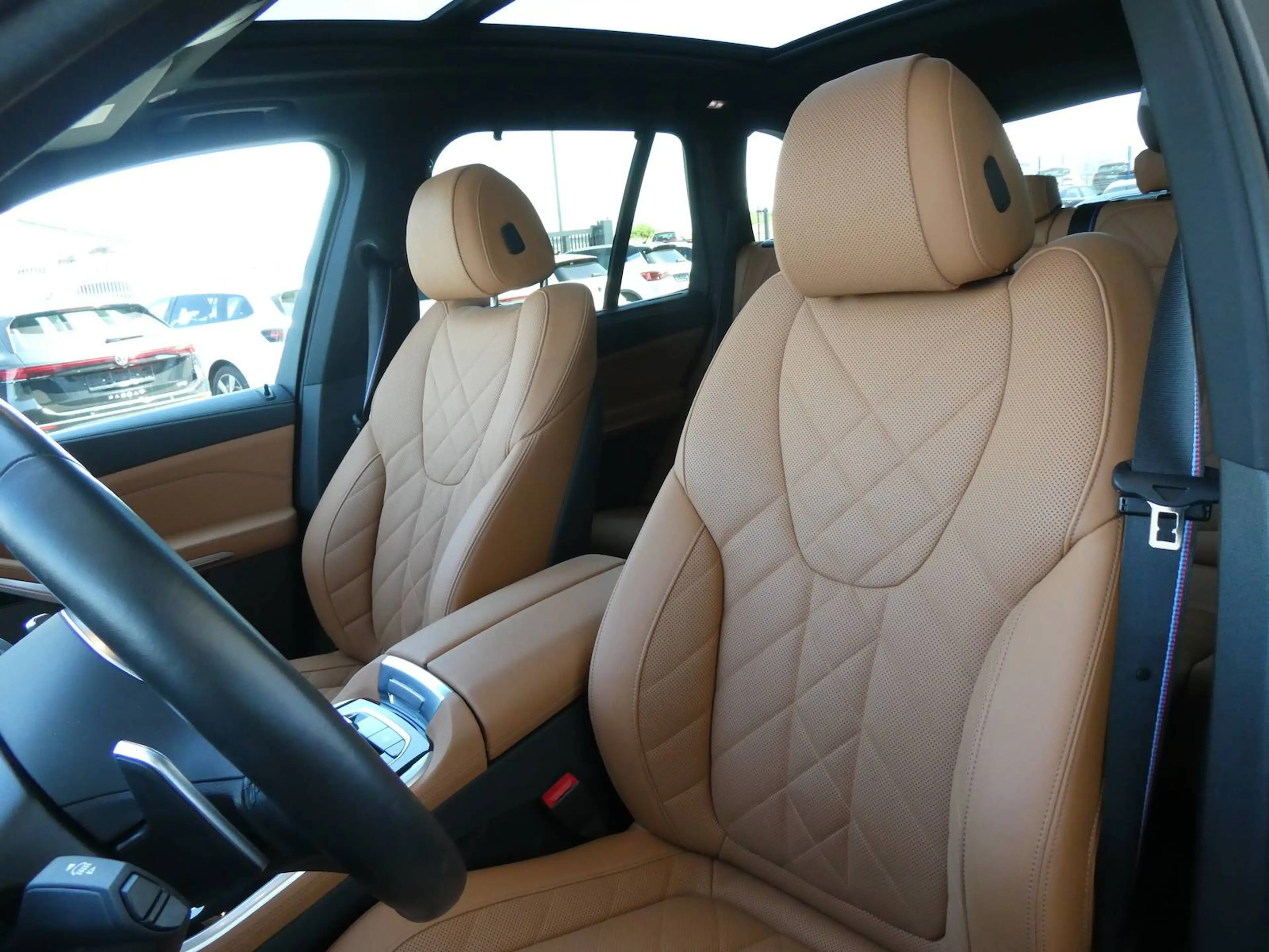 BMW X5 50 e xDrive M Sport Pro — photo 10