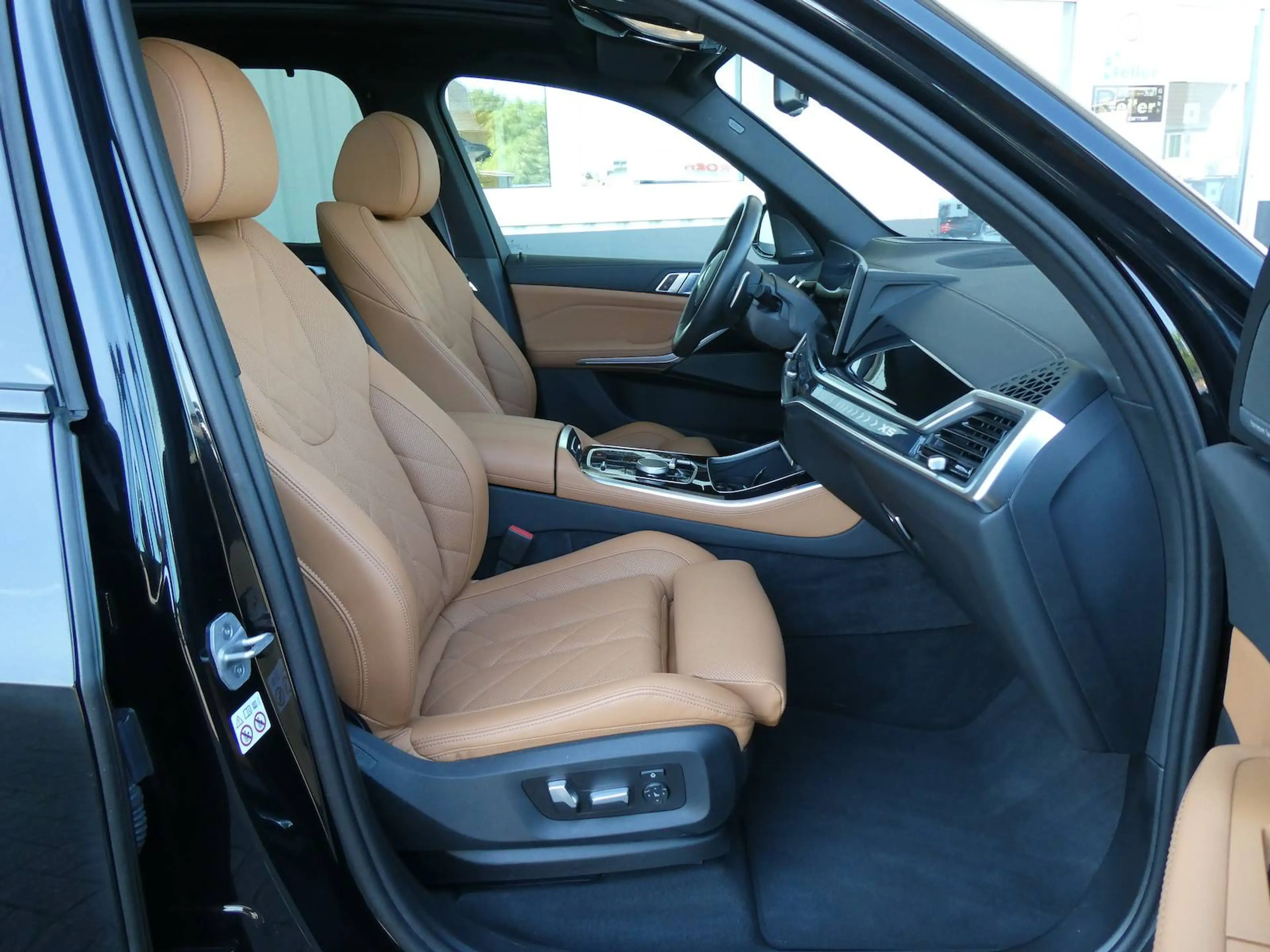 BMW X5 50 e xDrive M Sport Pro — photo 13