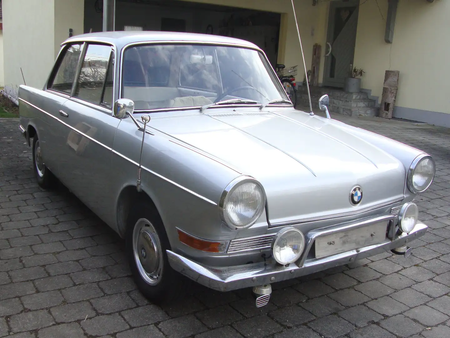 BMW 700 Argintiu - 2