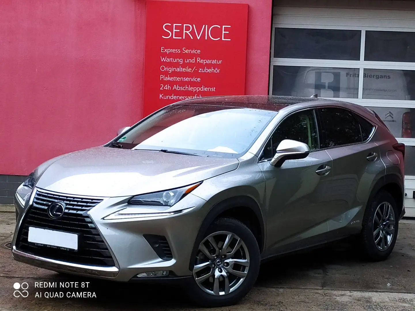 Lexus NX 300 h OFFROAD HYBRID ALLRAD - 1