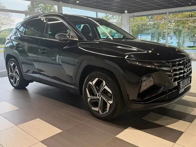 Hyundai Tucson view 2