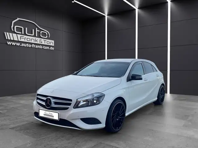 Mercedes-Benz A 180 *LED*Sitzheizung*Navigation*