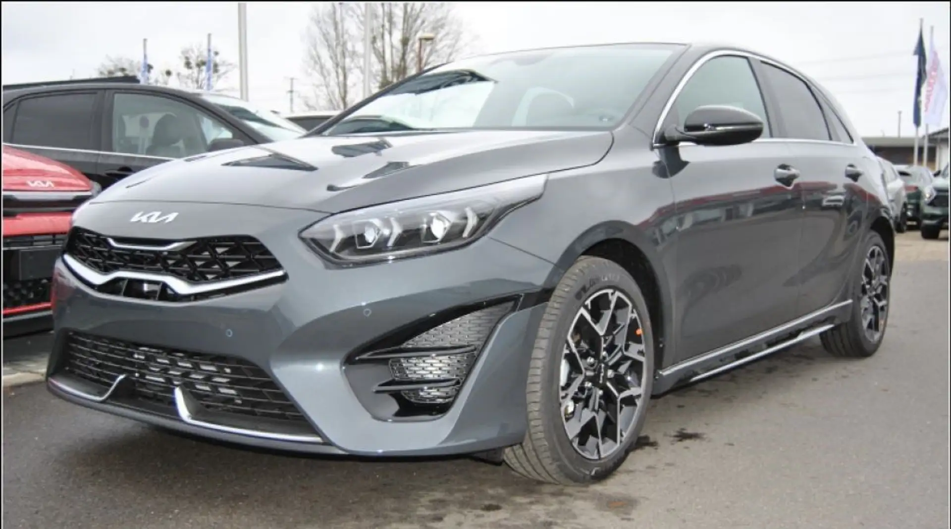 Kia Ceed / cee'd 1.5 T-GDI GT Line UVP 37.359 EUR Grau - 1