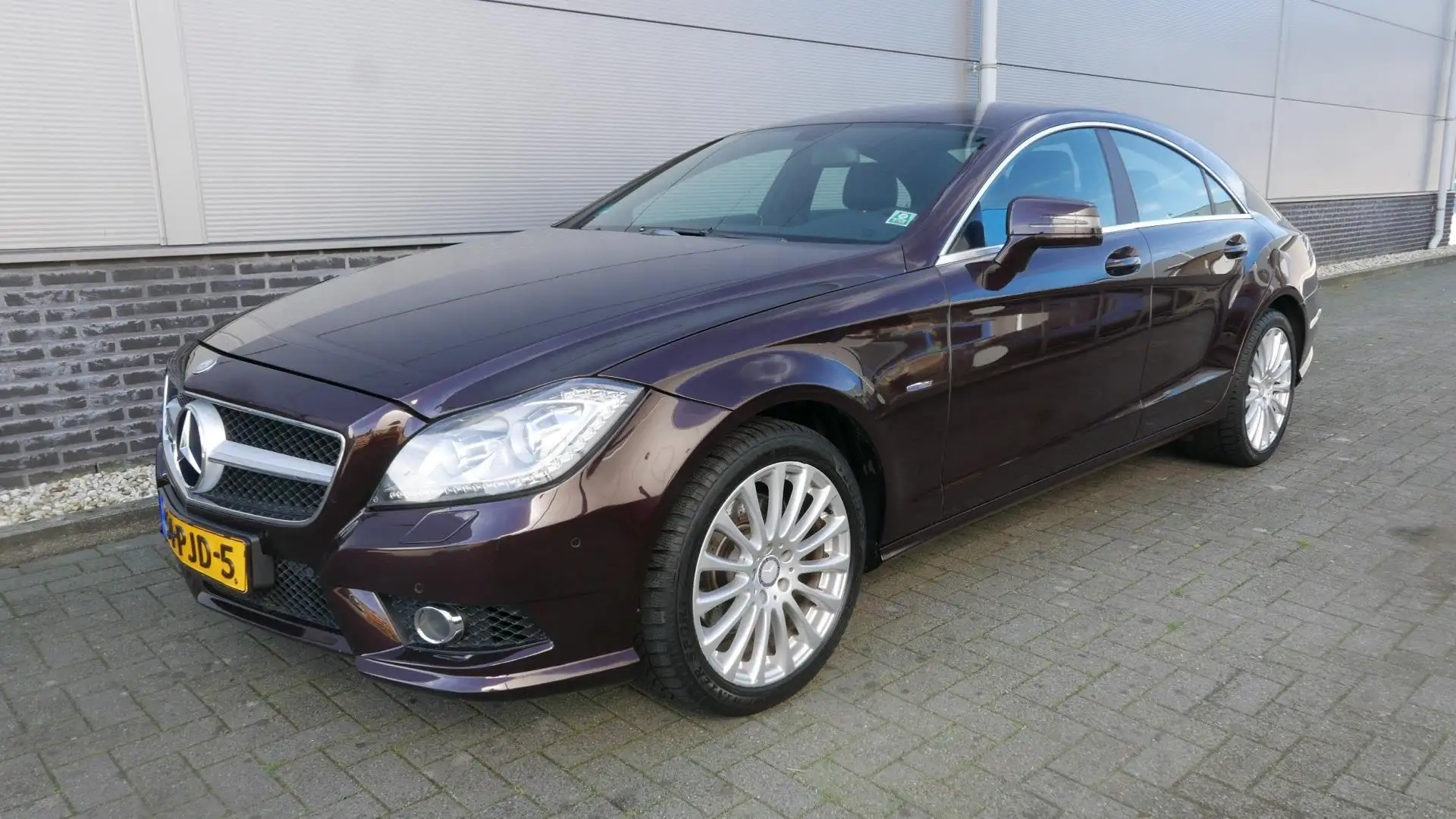 Mercedes-Benz CLS 350 306 PK AMG Brun - 2