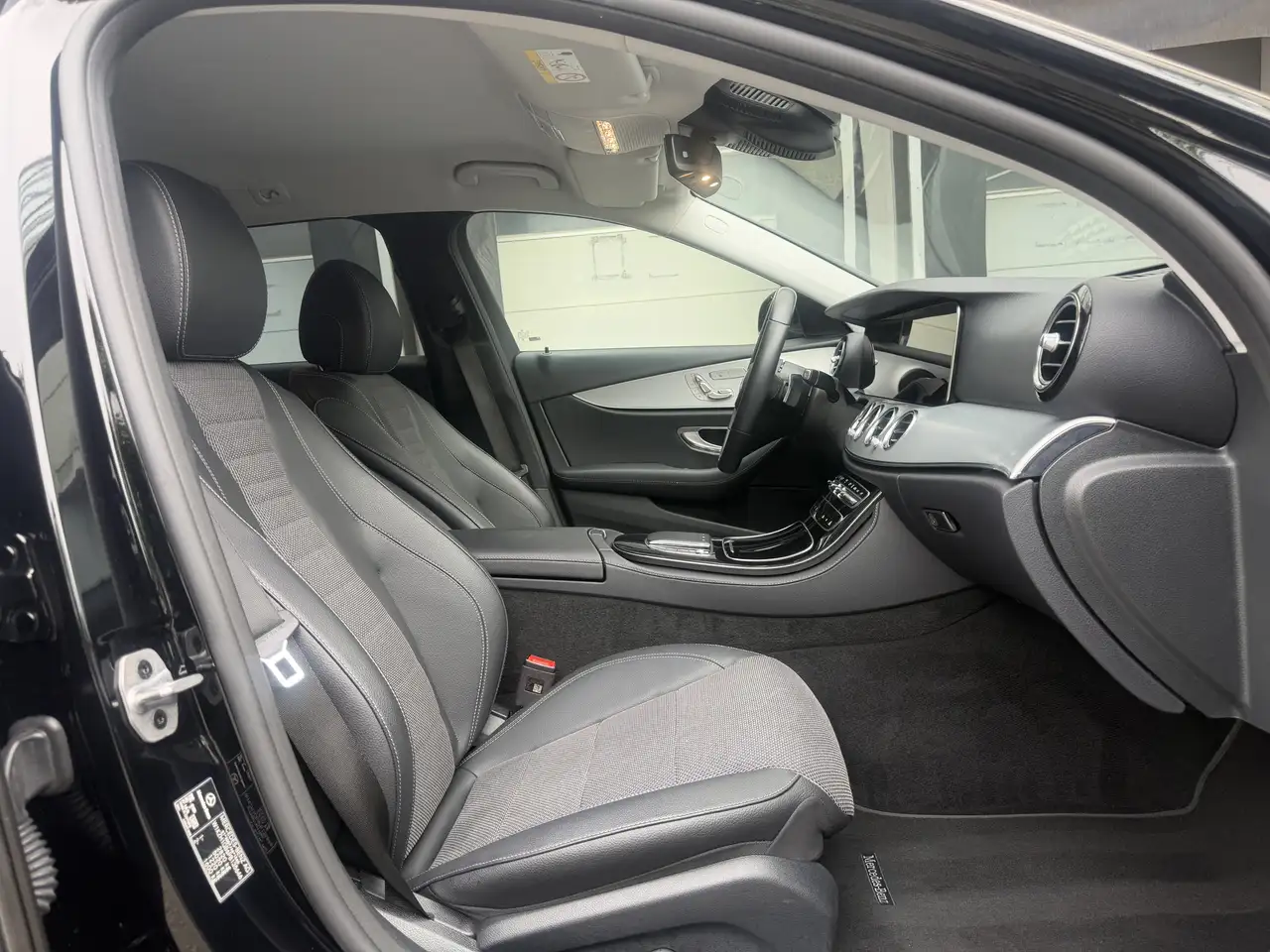 Mercedes-Benz E-Class de Avantgarde Night LED Distronic Kamera, миниатюра 27