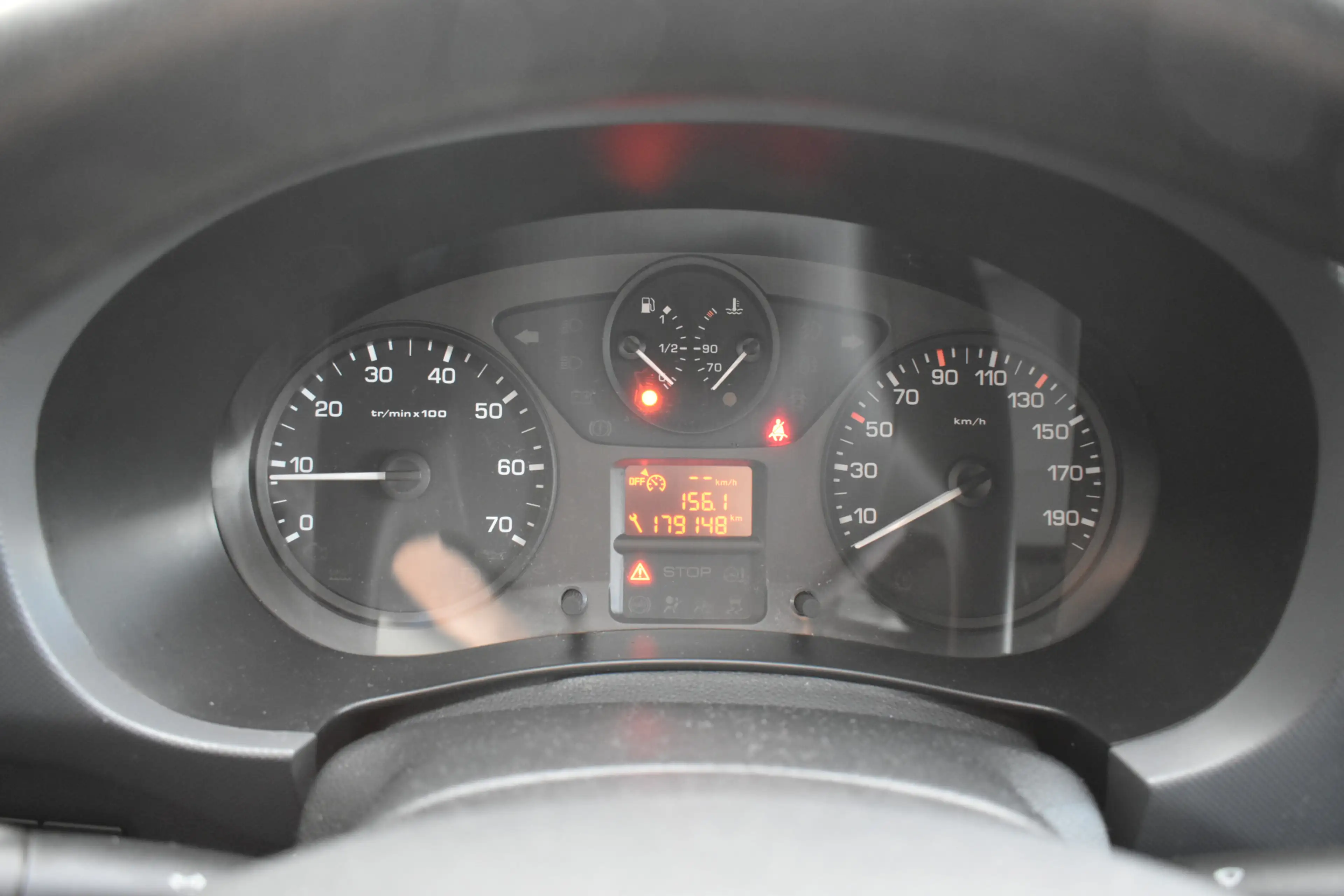 Peugeot Partner 120 1.6 BlueHDi 100 L1 Premium Pack — photo 9