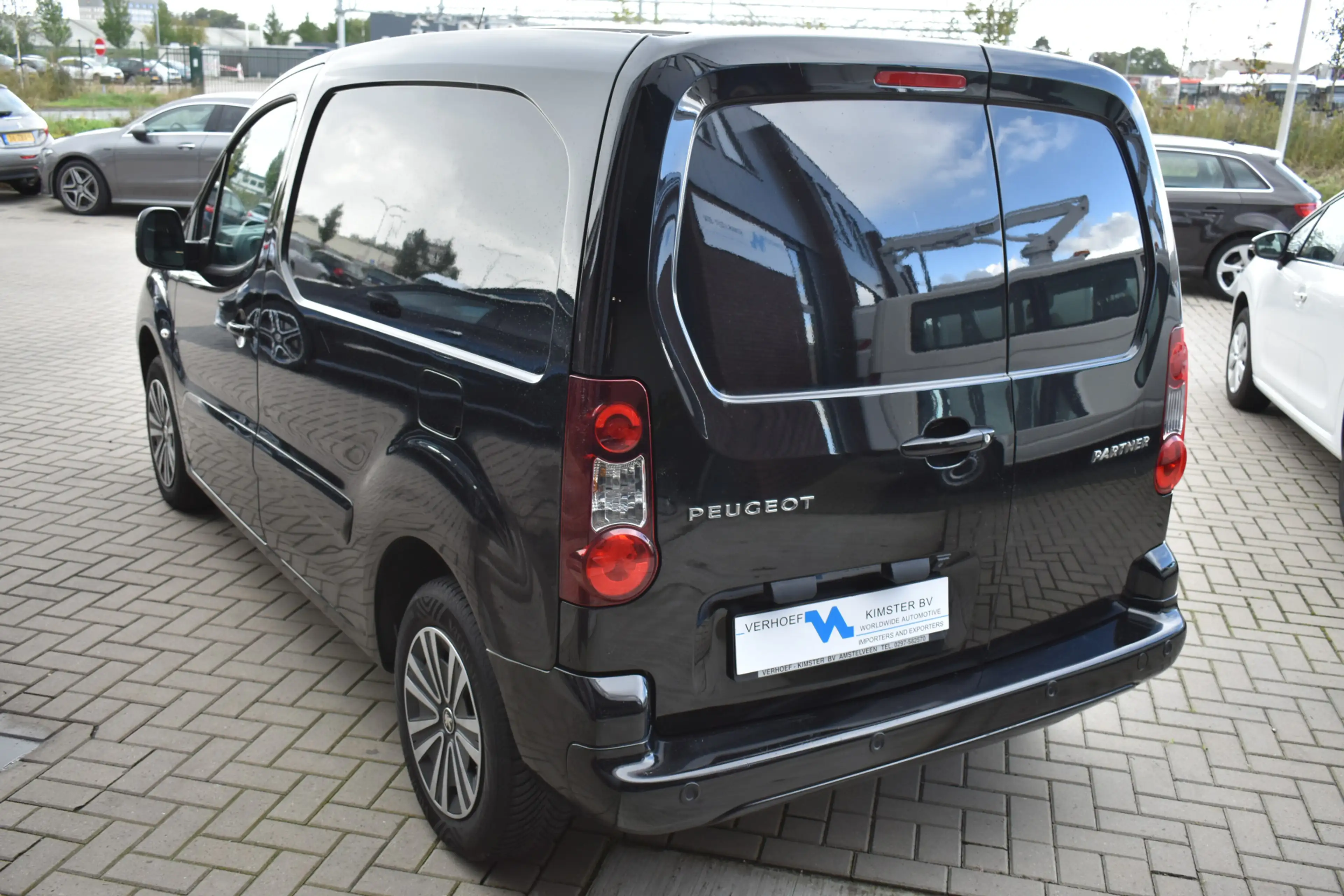 Peugeot Partner 120 1.6 BlueHDi 100 L1 Premium Pack — photo 4