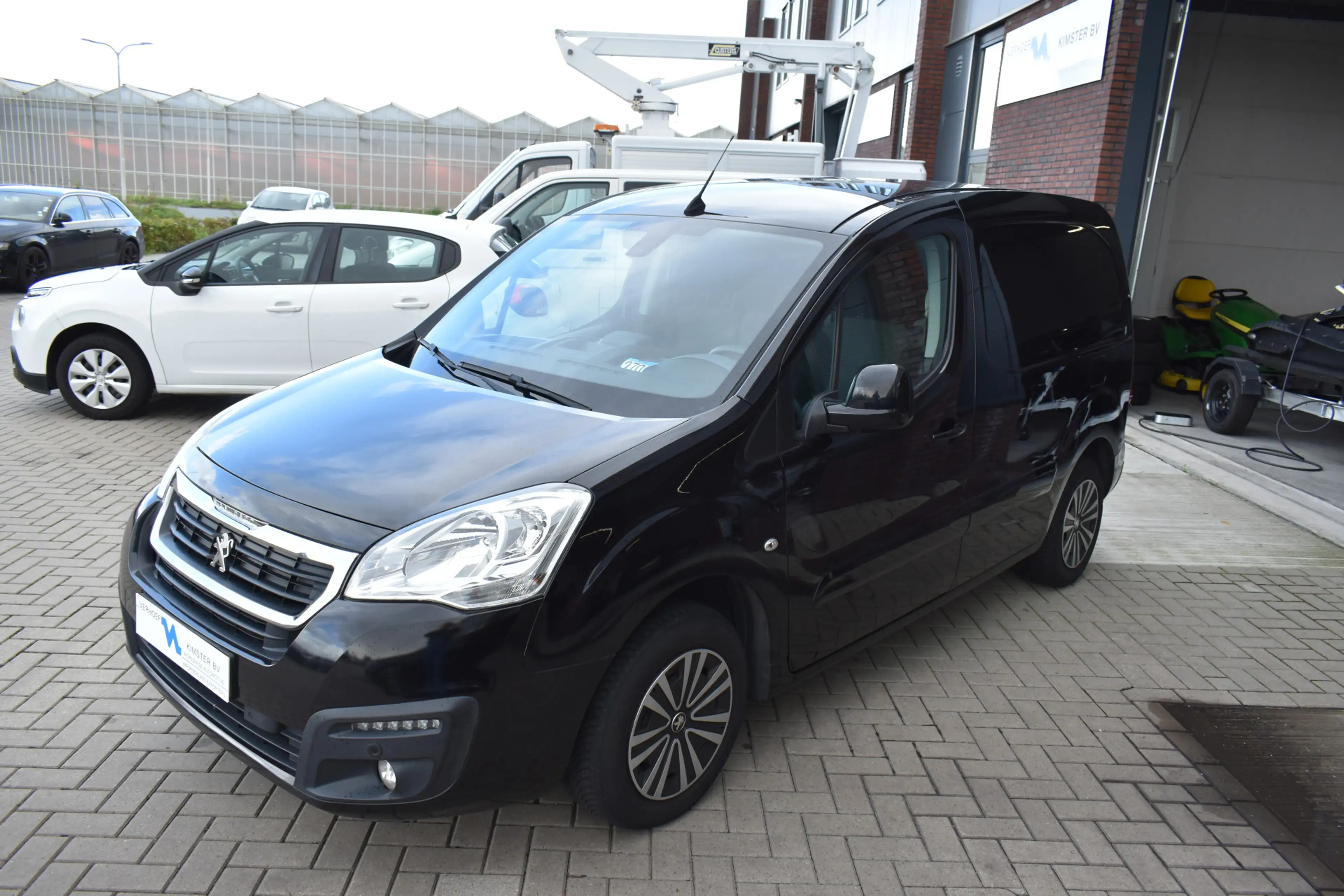 Peugeot Partner 120 1.6 BlueHDi 100 L1 Premium Pack — photo 5