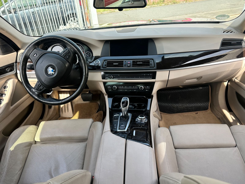 BMW 535 d xDrive Touring * HeadUp* Leder * Bi-Xenon* — photo 4