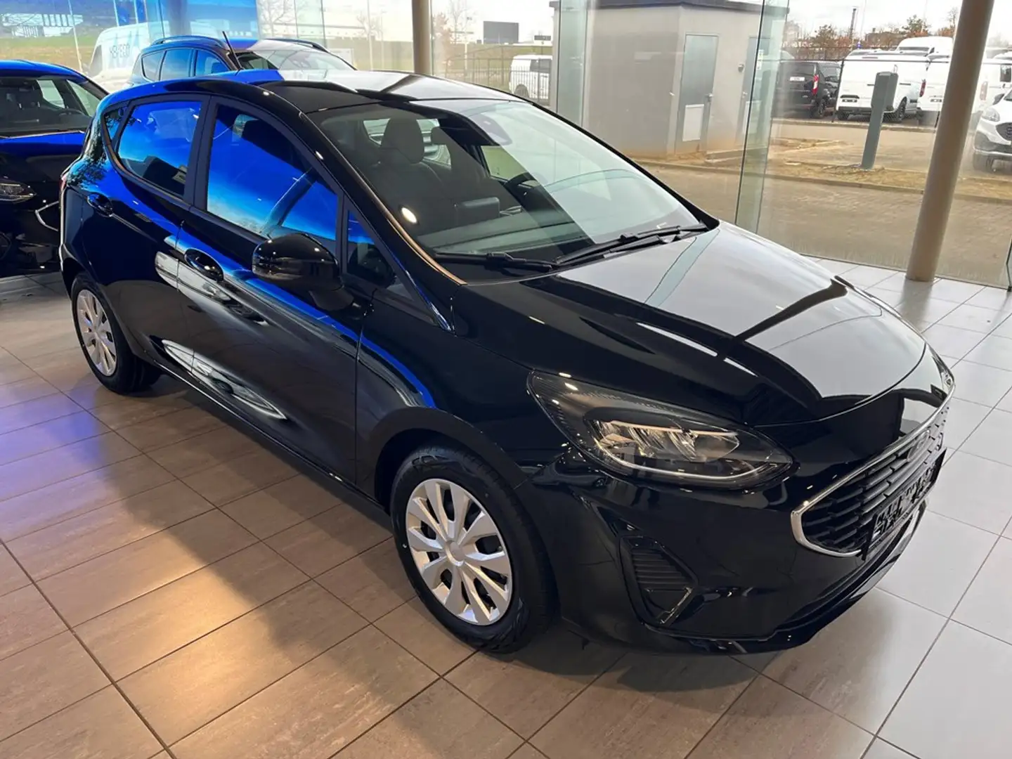 Ford Fiesta Connected 1.0i  100pk 5d Black - 1