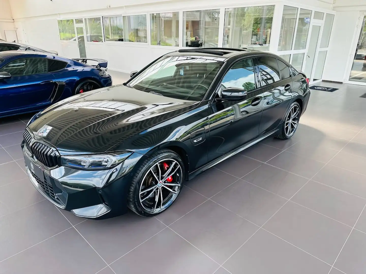 BMW 330 eA ** GARANTIE + TOIT OUVRANT + PACK M + LASER *** Чёрный - 2