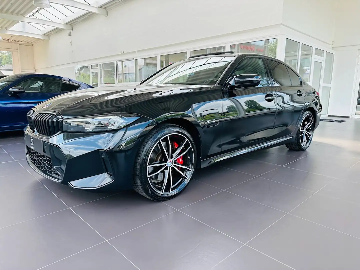BMW 330 eA ** GARANTIE + TOIT OUVRANT + PACK M + LASER *** Чёрный - 1