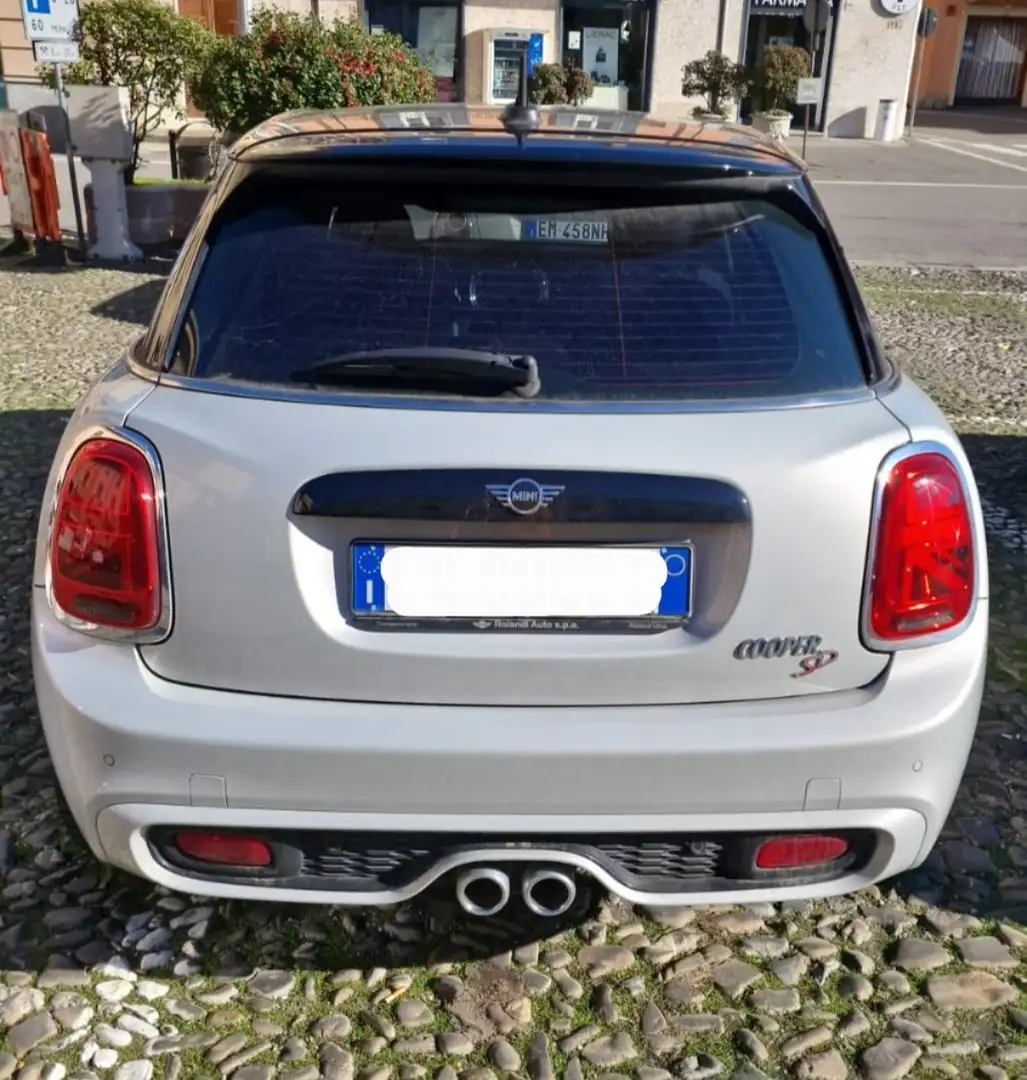 MINI Cooper SD 5p 2.0 Business auto Срібний - 2