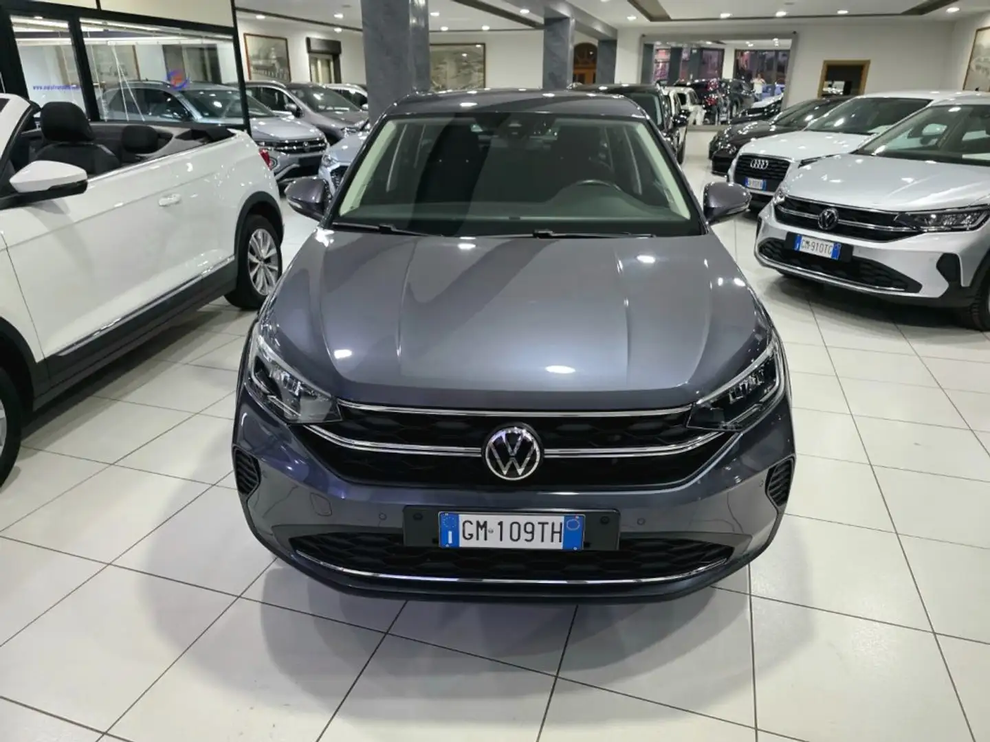 Volkswagen Taigo 1.0 Life TSI 95CV - Fari Led - Virtual CockPit Gris - 2
