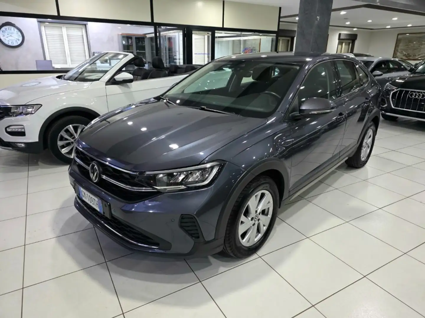 Volkswagen Taigo 1.0 Life TSI 95CV - Fari Led - Virtual CockPit Gris - 1