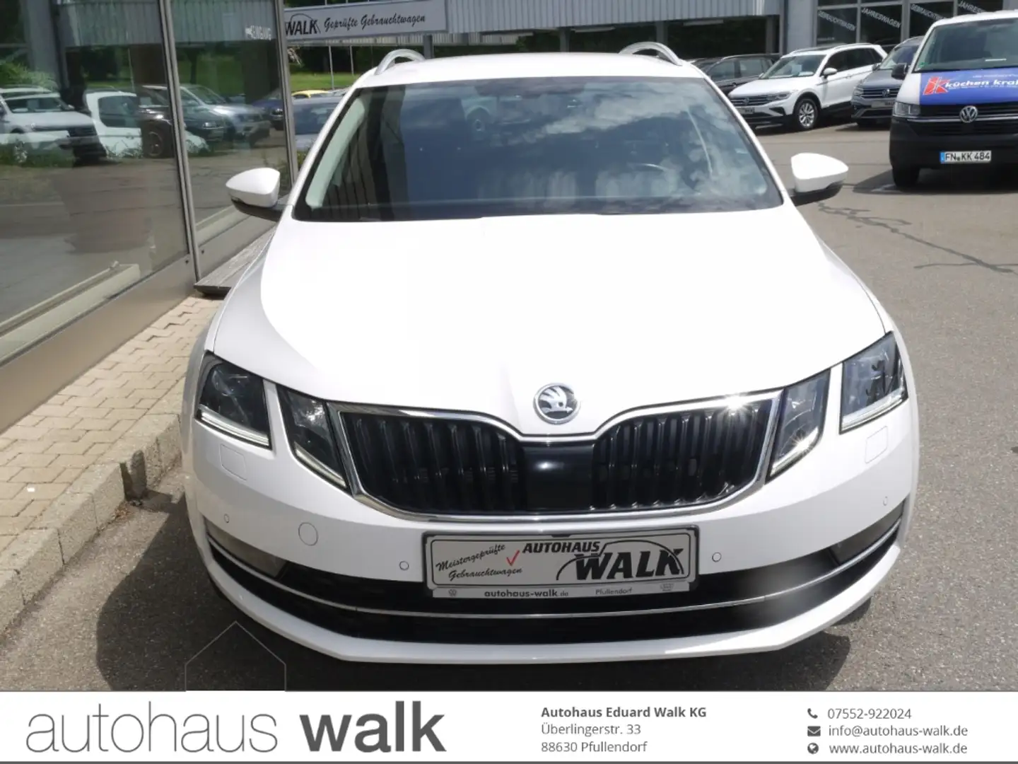 Skoda Octavia Combi 1.5 TSI DSG Style NAVI LED RFK AHK Weiß - 1
