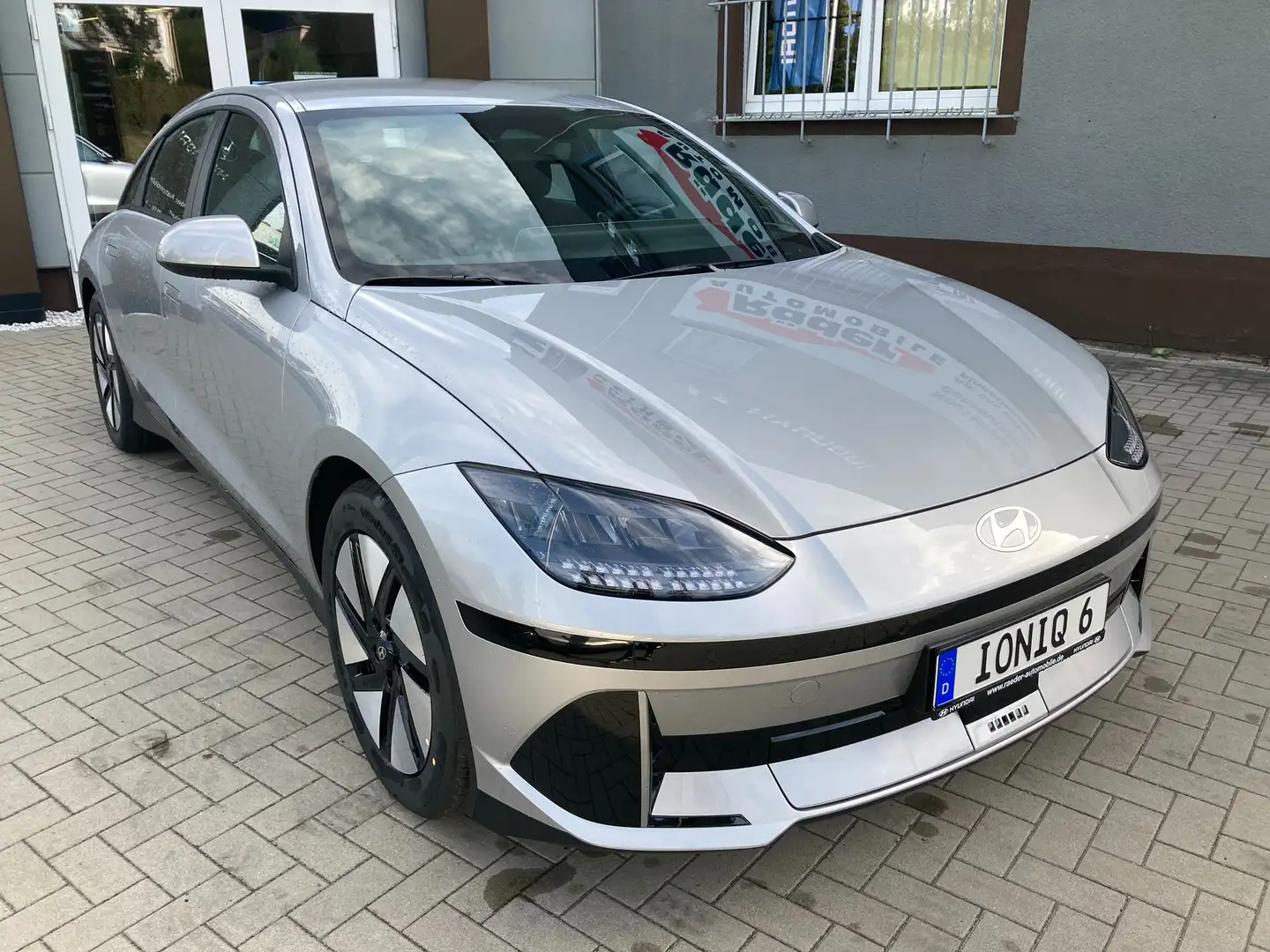 Hyundai IONIQ 6 Elektro 53KW 151PS Action 2.99% 221.- Rate Argent - 1