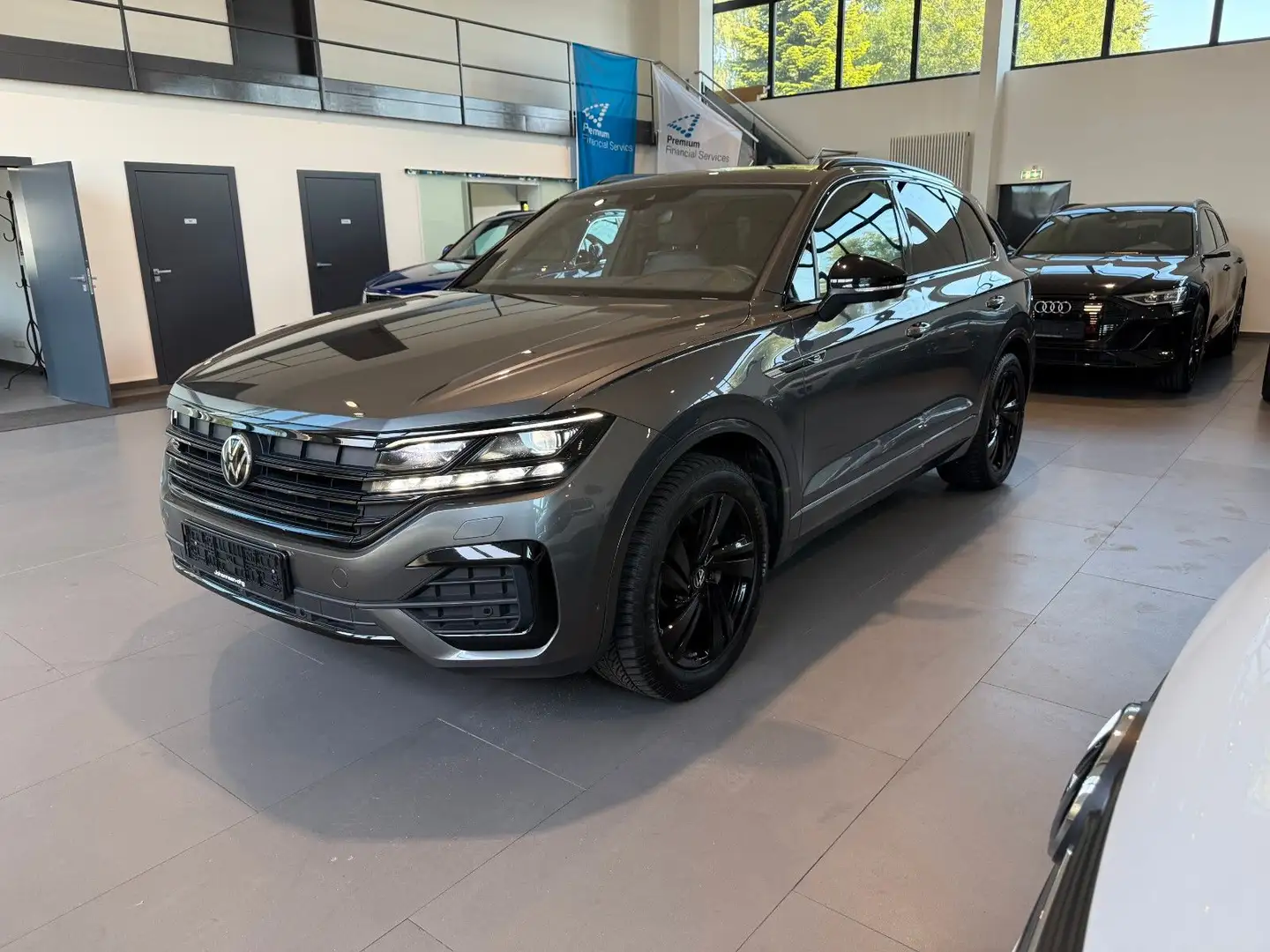 Volkswagen Touareg R-Line 4M AID/HUD/MATRIX/LUFT/DYN/AHK Grau - 1