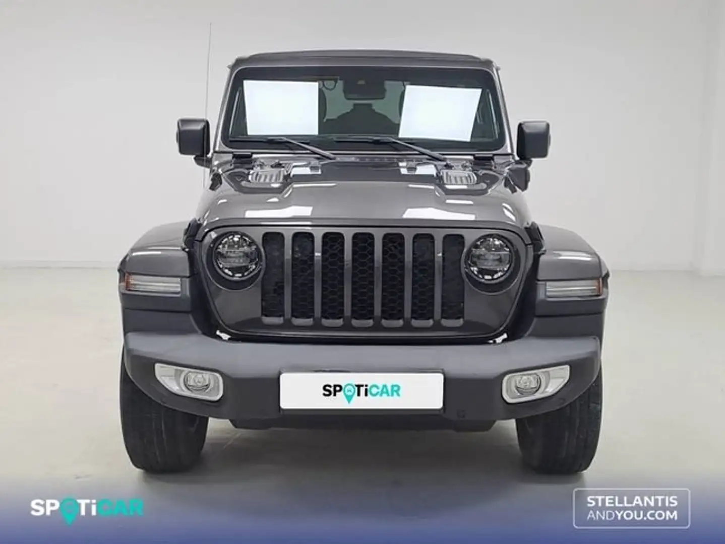 Jeep Wrangler 4p 2.0 380CV 8ATX E6D Sahara Gris - 2