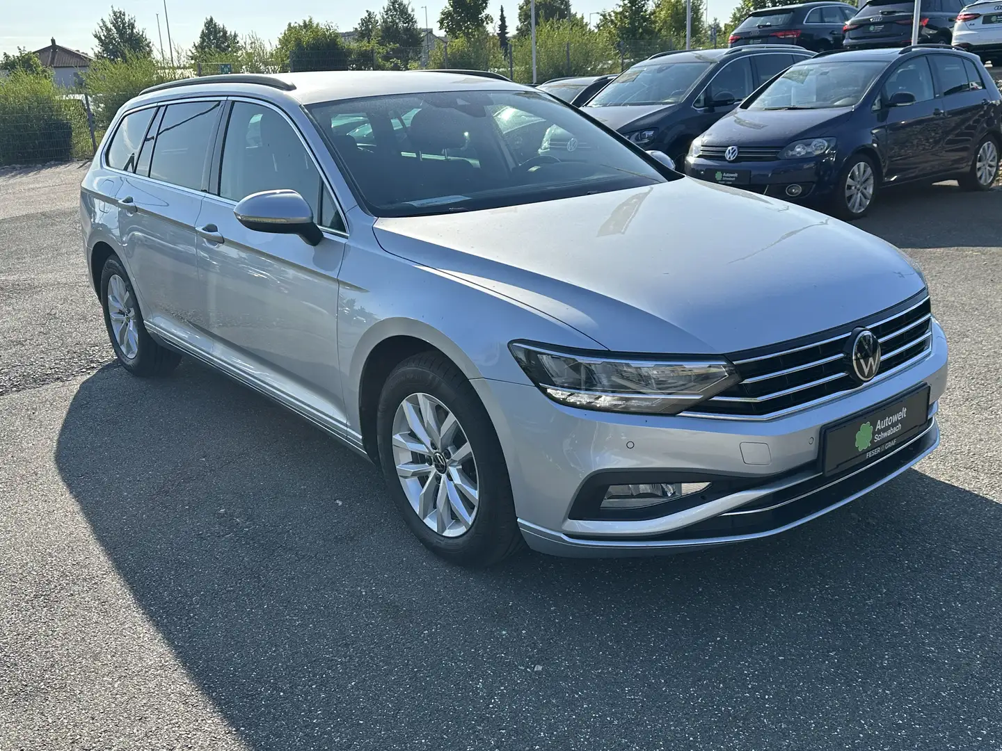 Volkswagen Passat Variant Business 1.5 TSI LED KAMERA ACC Silber - 2