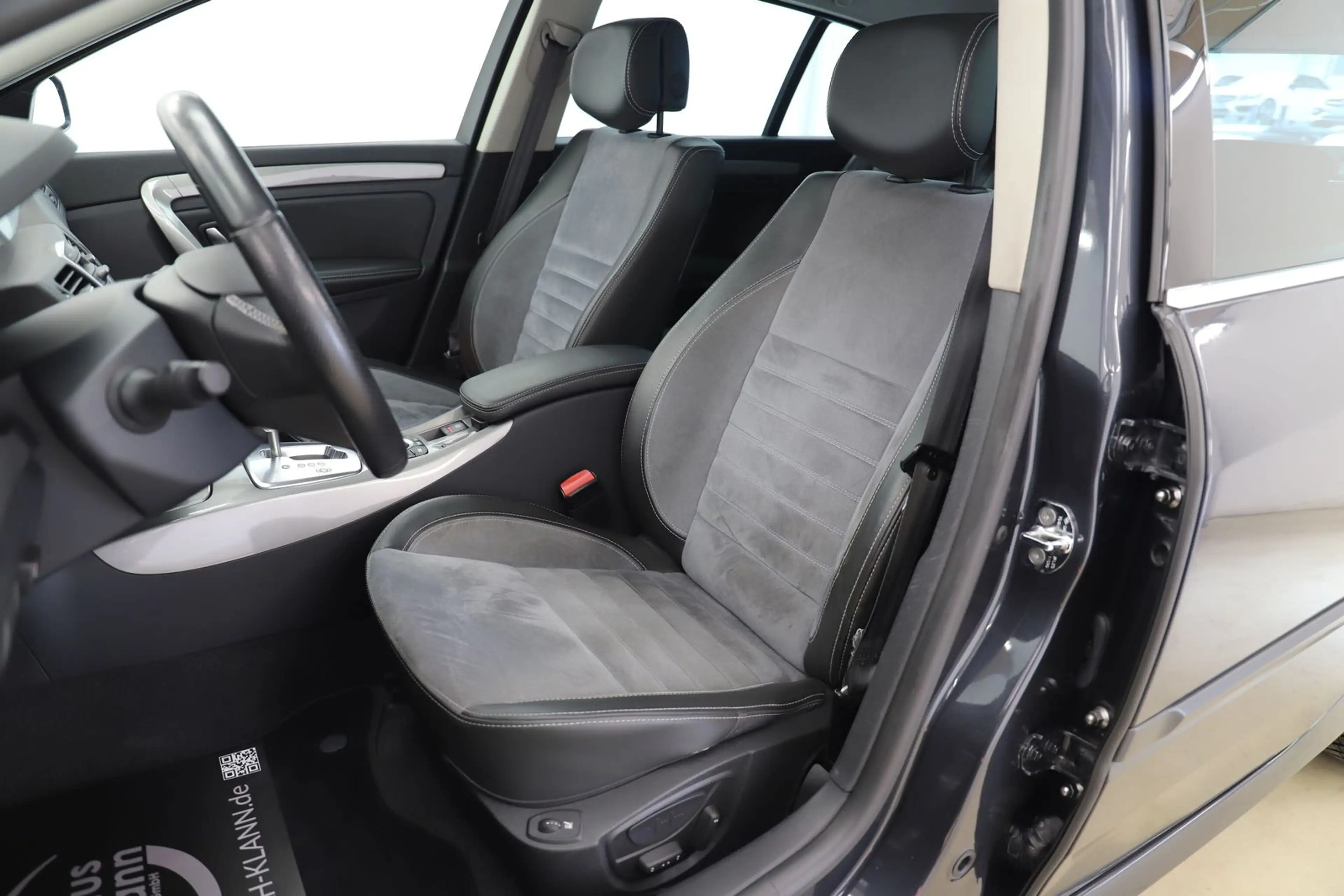 Renault Laguna 2.0 170PS TCe LPG Automatik GT Keyless — photo 9