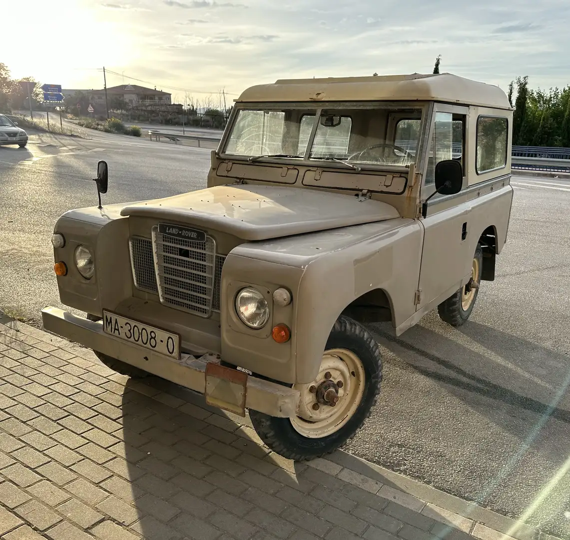 Land Rover Series 88” - 1