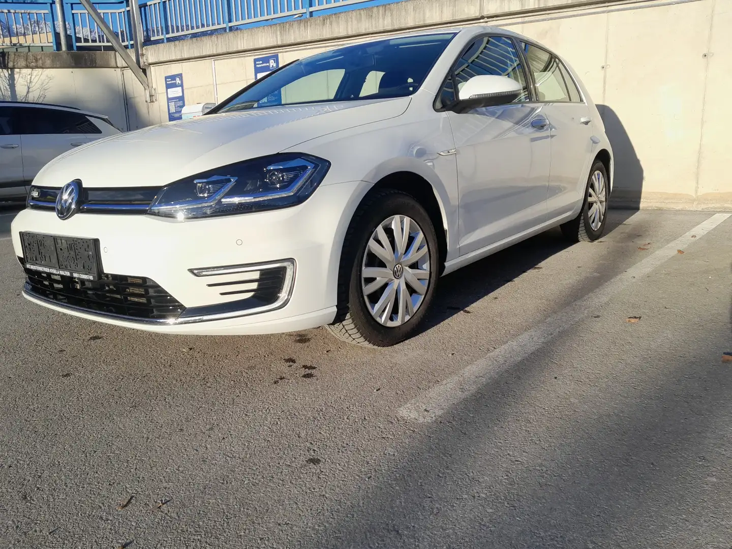 Volkswagen e-Golf 35,8kWh (mit Batterie) - 2