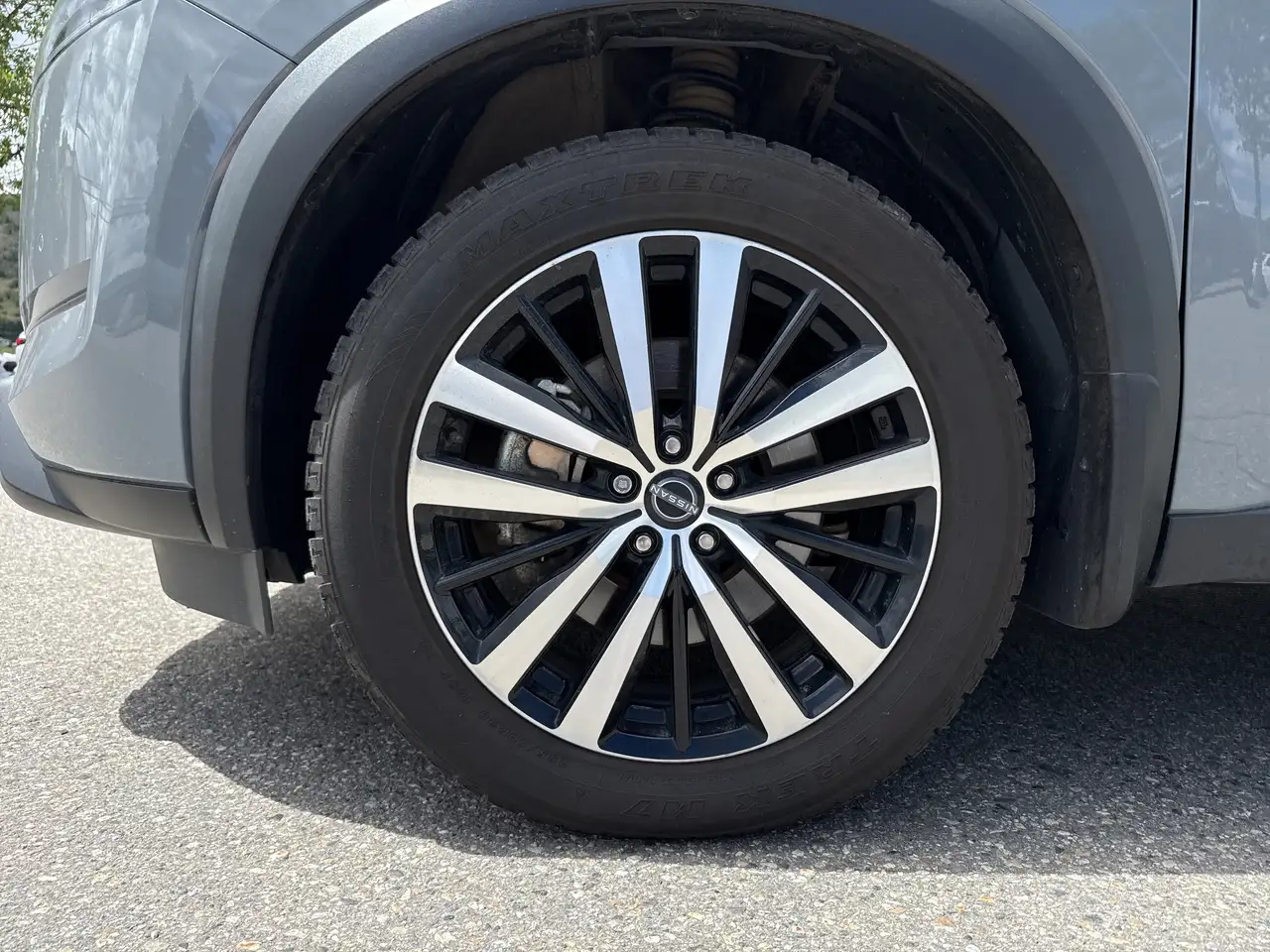 Nissan Pathfinder photo Nissan Pathfinder