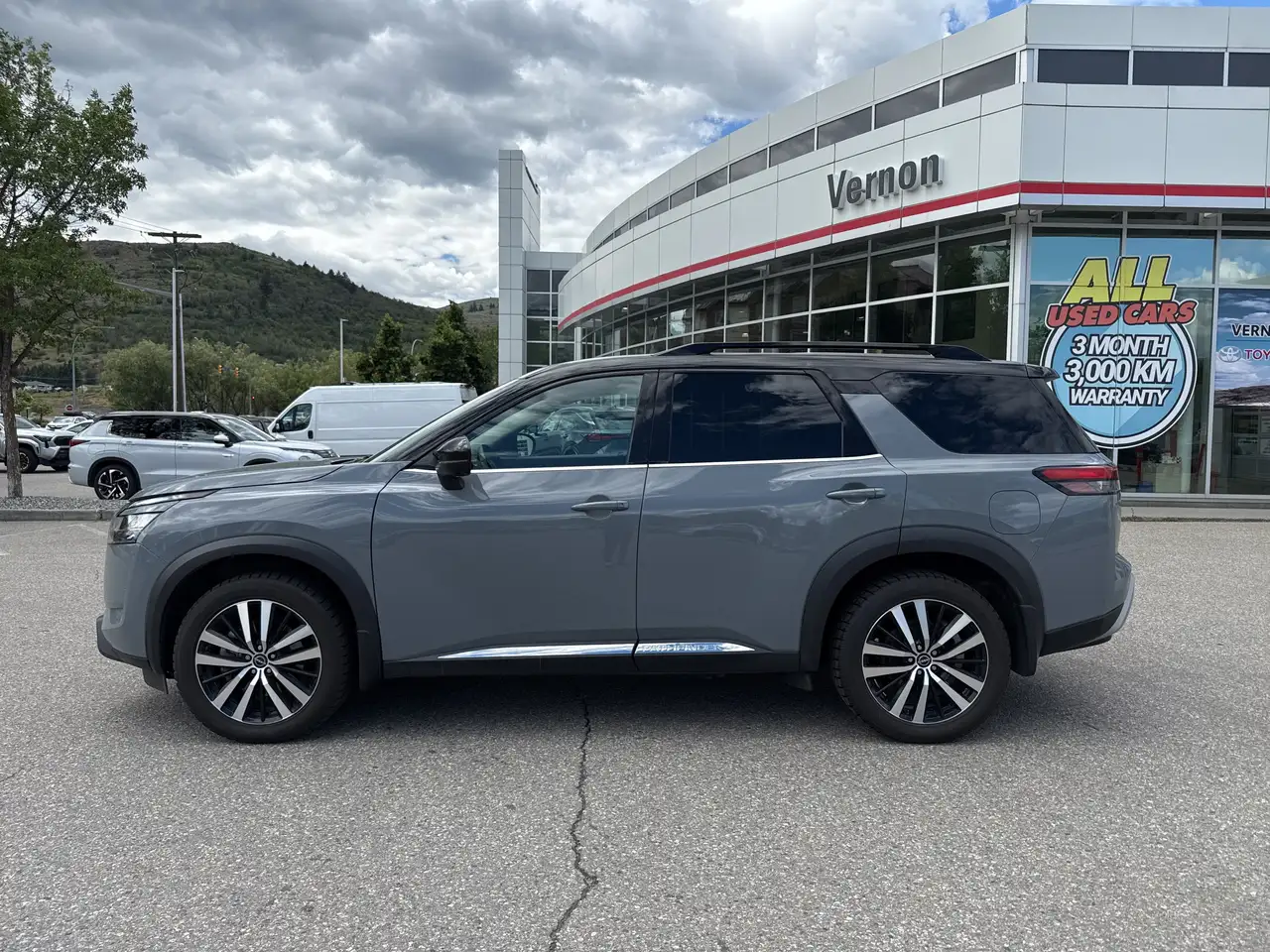 Nissan Pathfinder photo Nissan Pathfinder