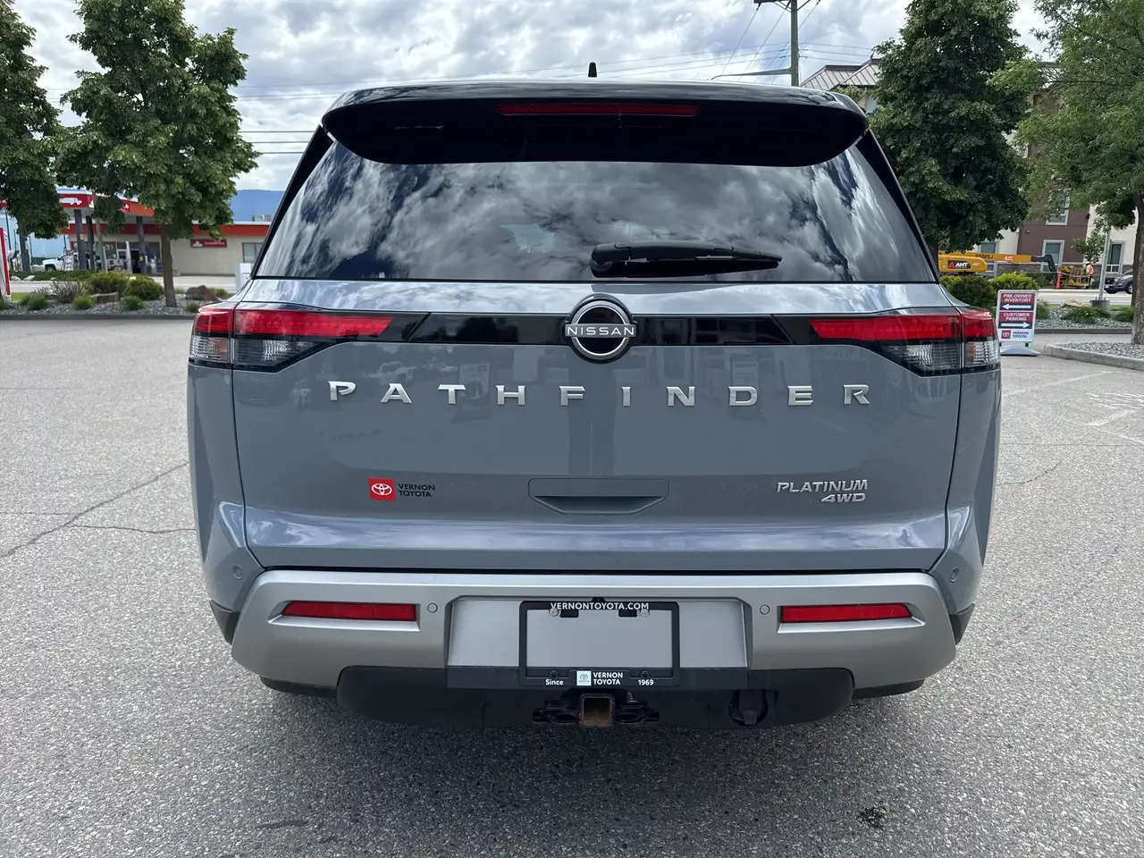 Nissan Pathfinder photo Nissan Pathfinder
