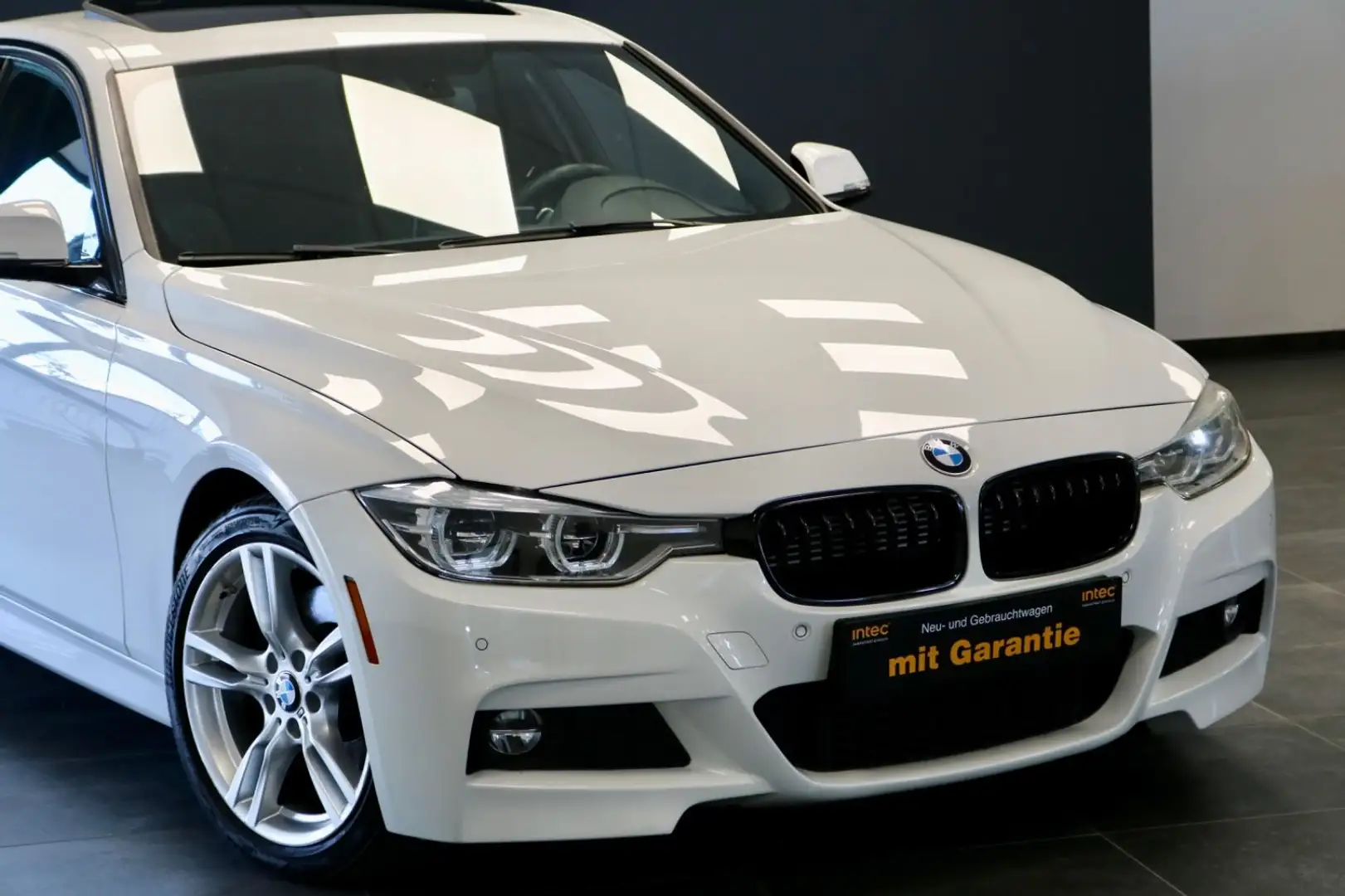 BMW 330 e iPerformance M Sport/PANO/KAMERA/APPLE CAR Blanc - 2