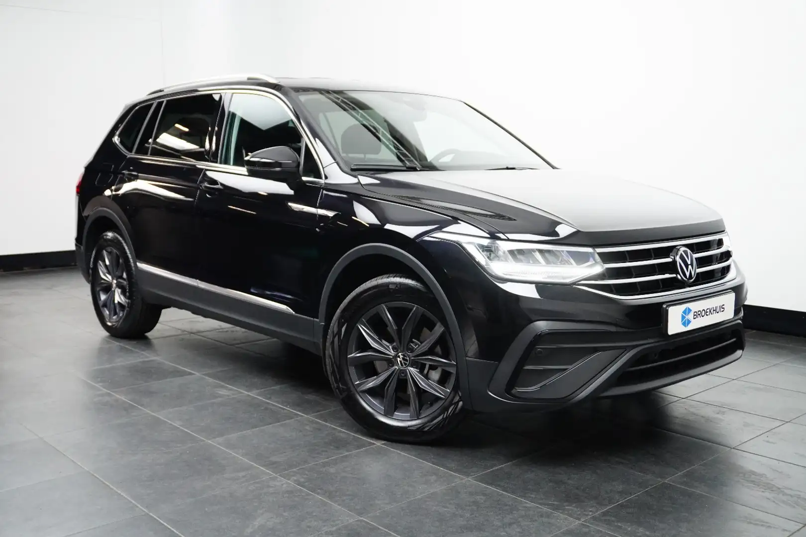 Volkswagen Tiguan Allspace 1.5 TSI Life Business 7p. | Trekhaak Wegkl. | Stoe Zwart - 2