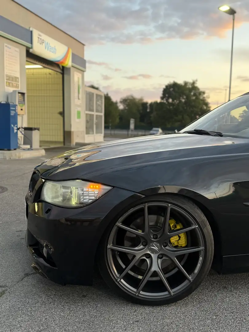 BMW 330 330d Edition xDrive Touring Aut. - 2